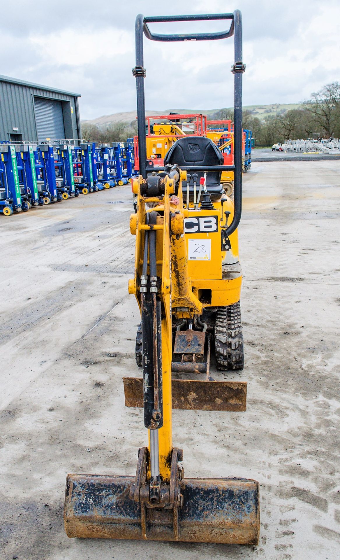 JCB 8008 CTS 0.8 tonne rubber tracked micro excavator Year: 2015 S/N: 2410729 Recorded Hours: 1176 - Image 5 of 17