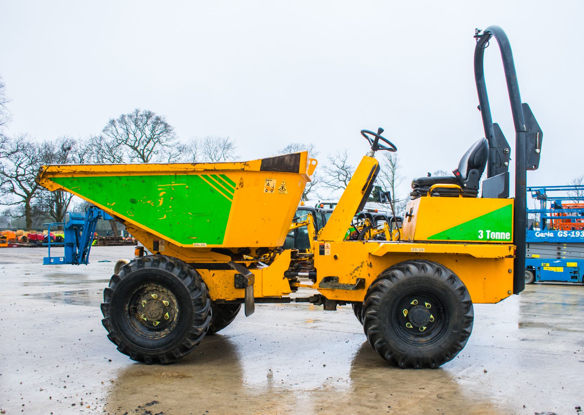 Thwaites 3 tonne swivel skip dumper  Year: 2014 S/N: C9911 Recorded Hours: 364 A642746 - Image 8 of 17