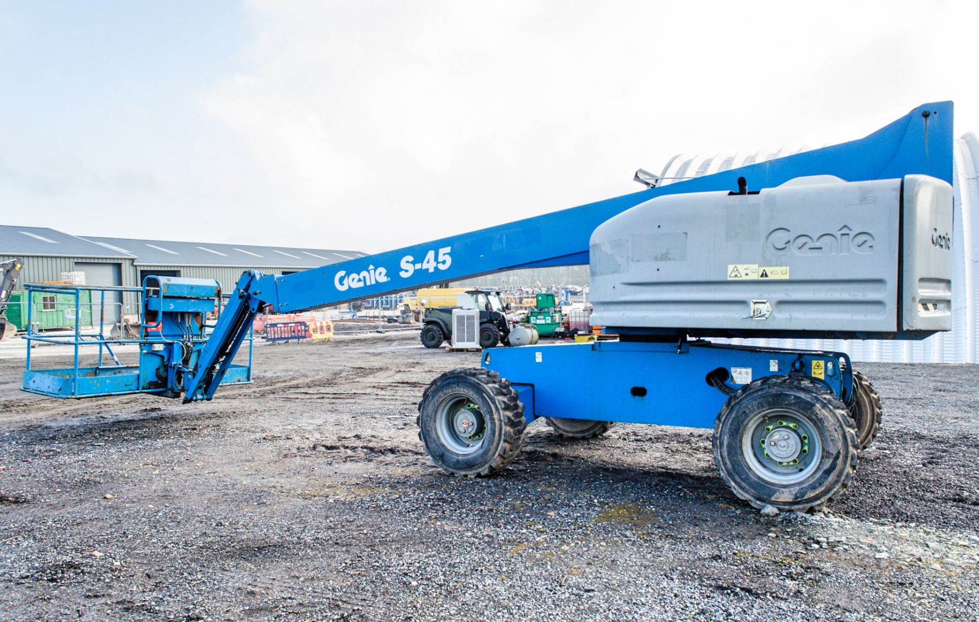 Genie S-45 4x4 rough terrain diesel driven articulated boom access platform Year: 2014 S/N: 18908 - Image 8 of 18