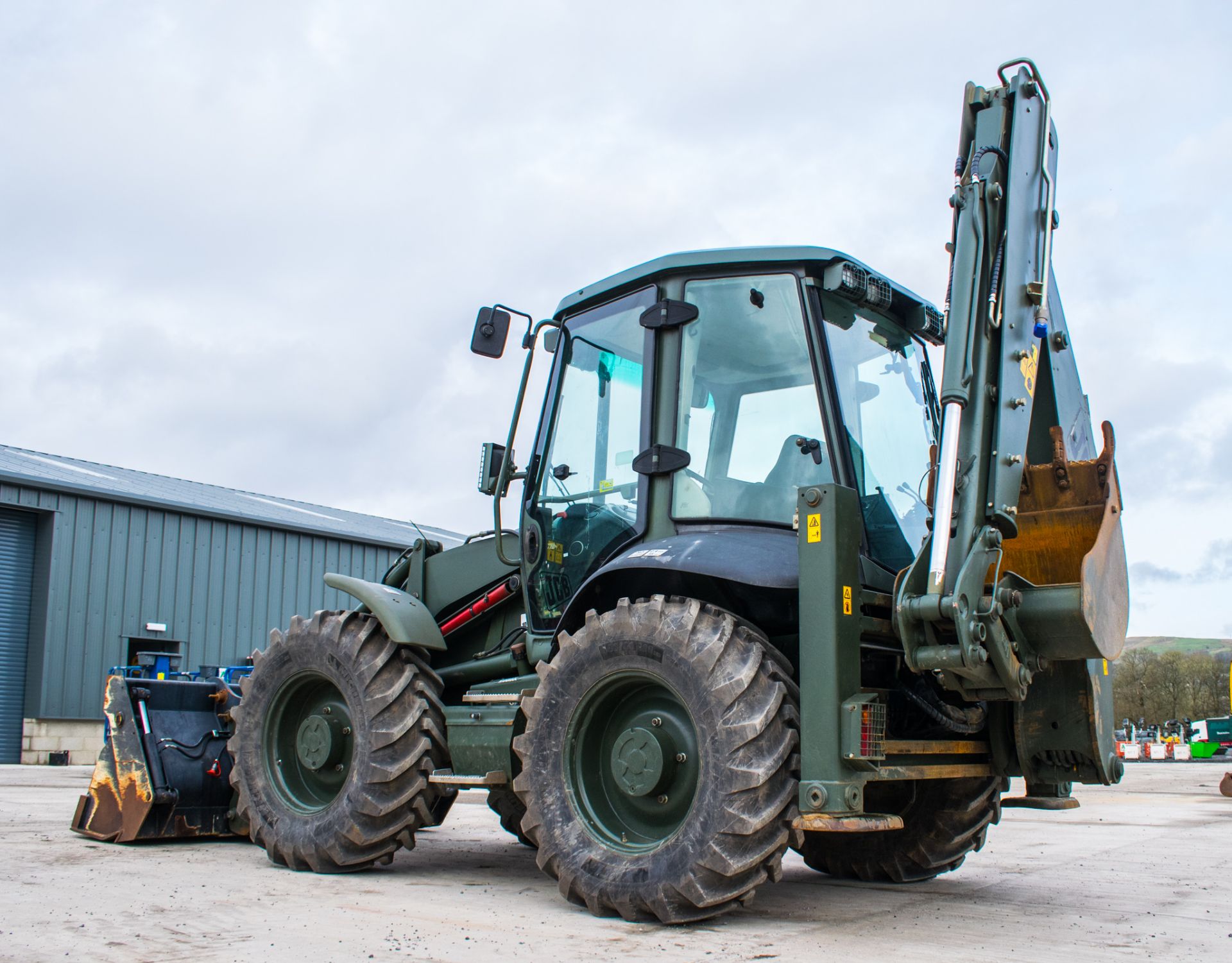 JCB 4CX Sitemaster backhoe loader  Year: 2010 S/N: 2004062 Recorded Hours: 2988 c/w spare wheel & - Image 4 of 25