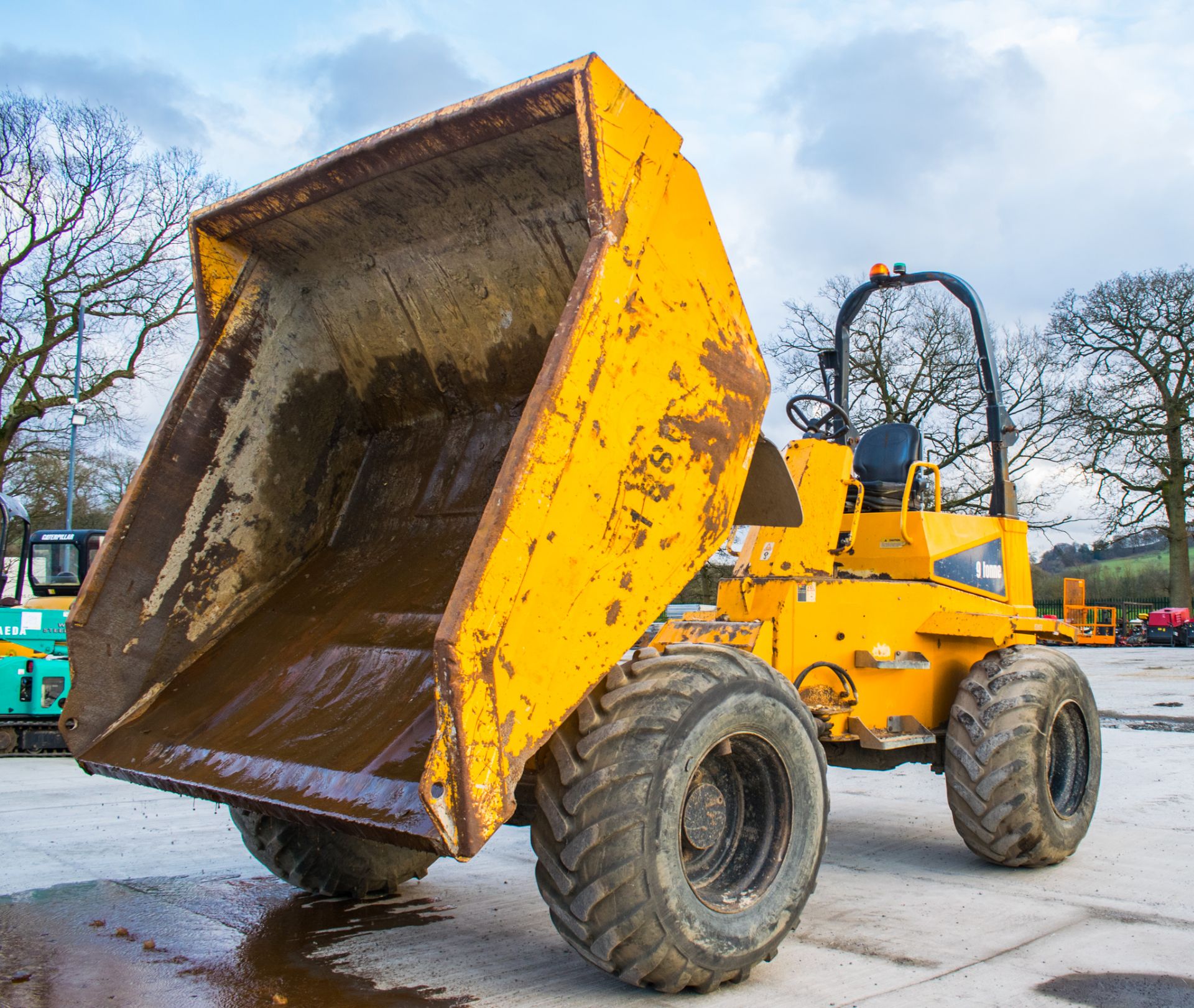 Thwaites 9 tonne straight skip dumper  Year: 2014 S/N: C8538 Recorded Hours: 1990 1880 - Image 9 of 17