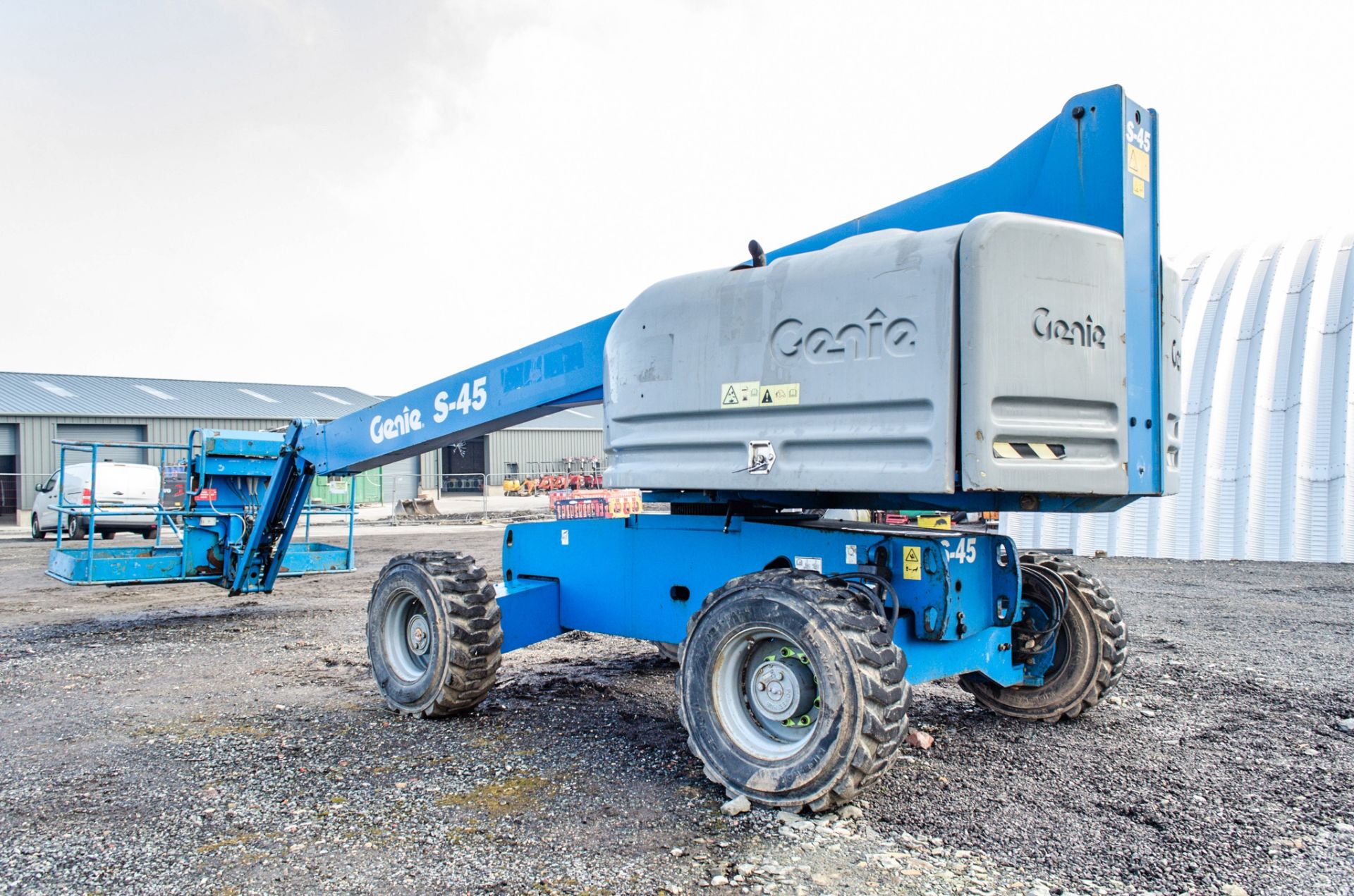 Genie S-45 4x4 rough terrain diesel driven articulated boom access platform Year: 2014 S/N: 18908 - Image 3 of 18