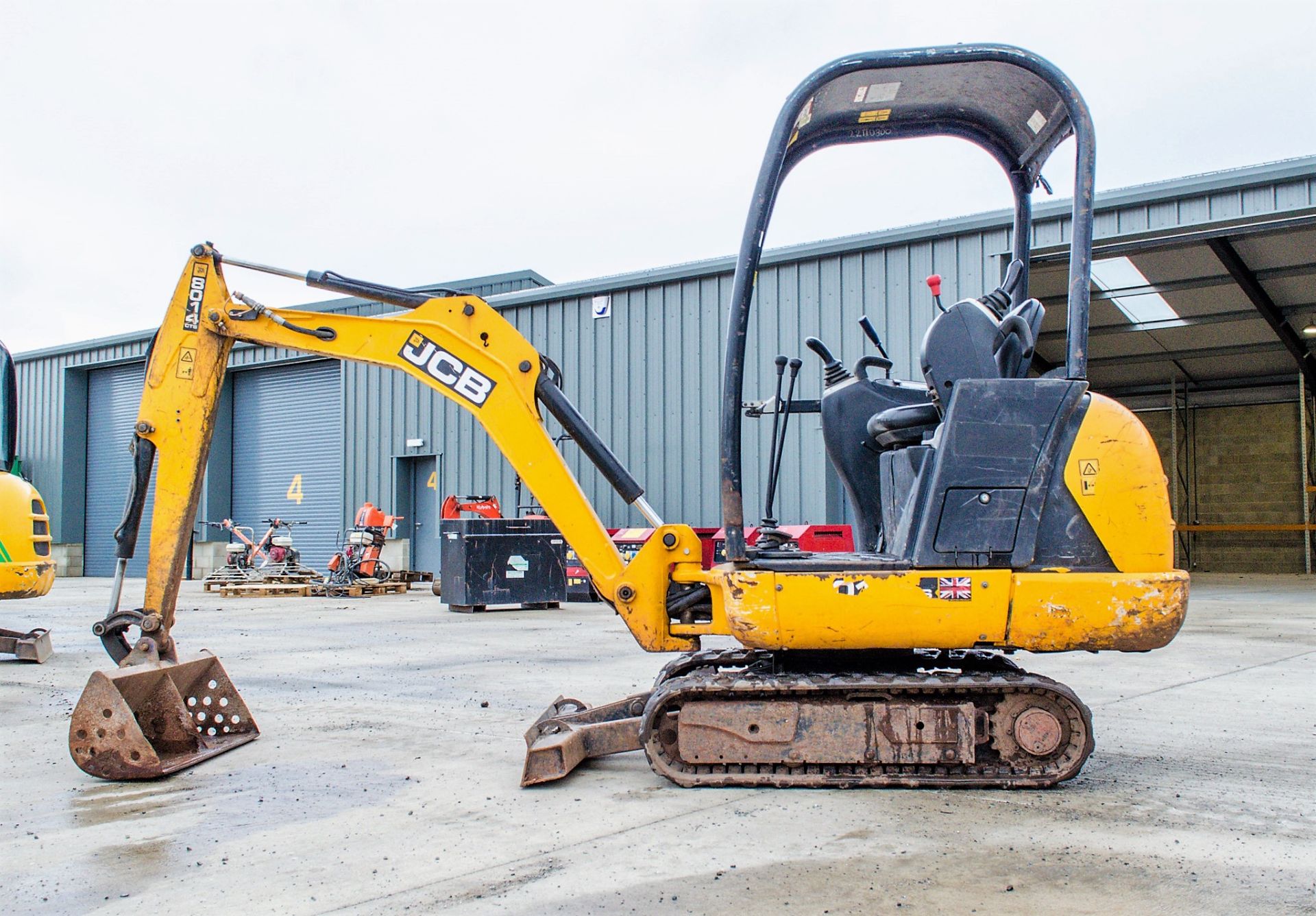 JCB 8014 CTS 1.5 tonne rubber tracked mini excavator Year: 2014 S/N: 82070515 Recorded Hours: 2114 - Image 7 of 18