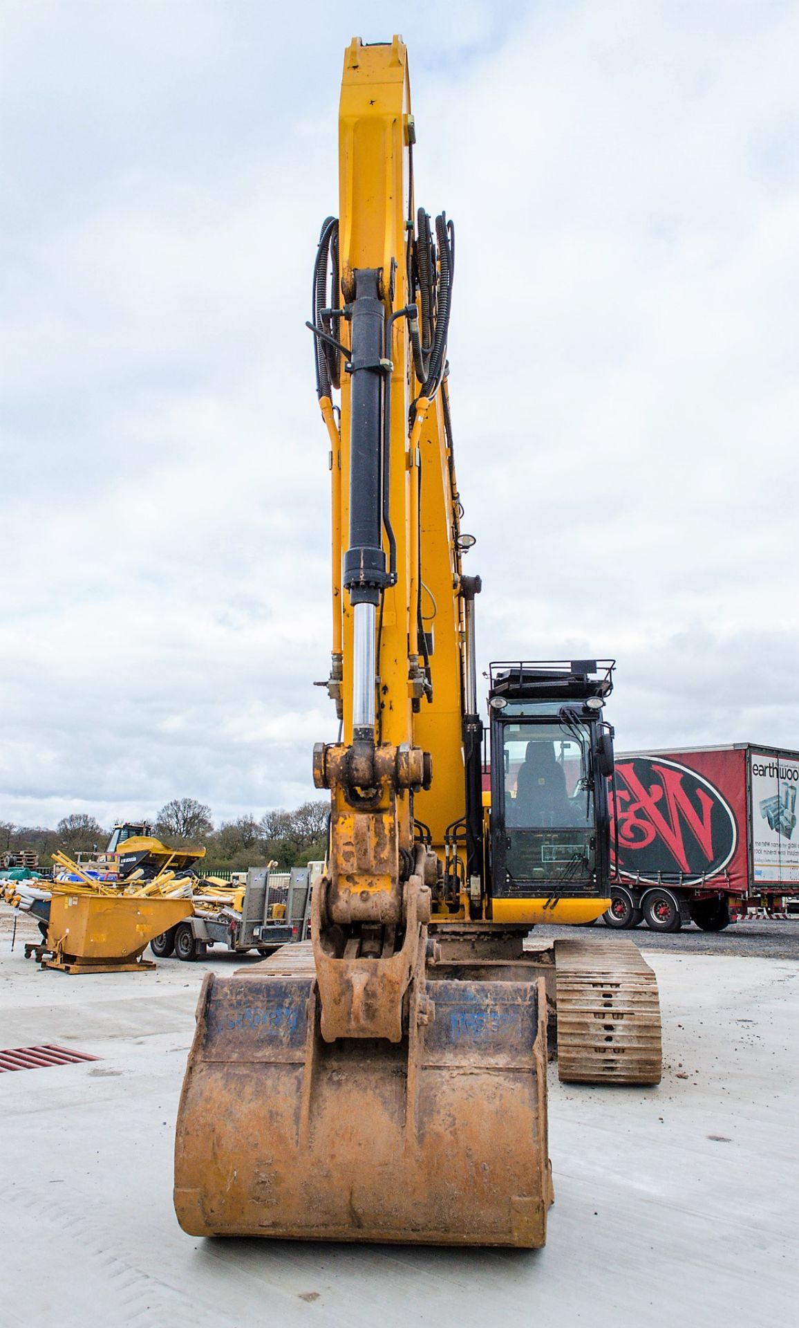 JCB JS 220 LC 22 tonne steel tracked excavator  Year: 2014 S/N: 02135730 Rec Hours: 7662 c/w 2 - Image 5 of 27