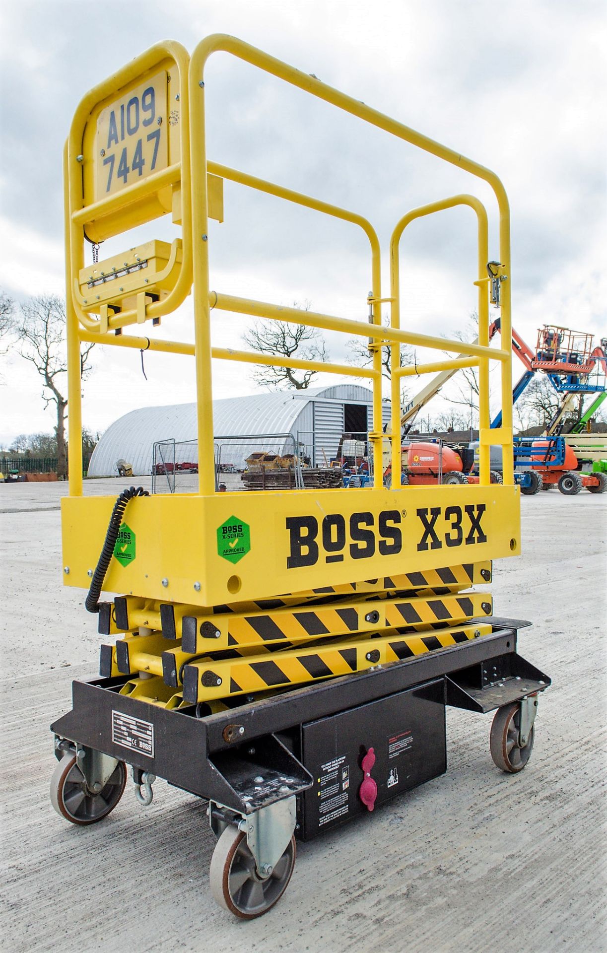 Boss X3X battery electric push around access platform Year: 2019 S/N: 30217 A1097447 - Image 2 of 6