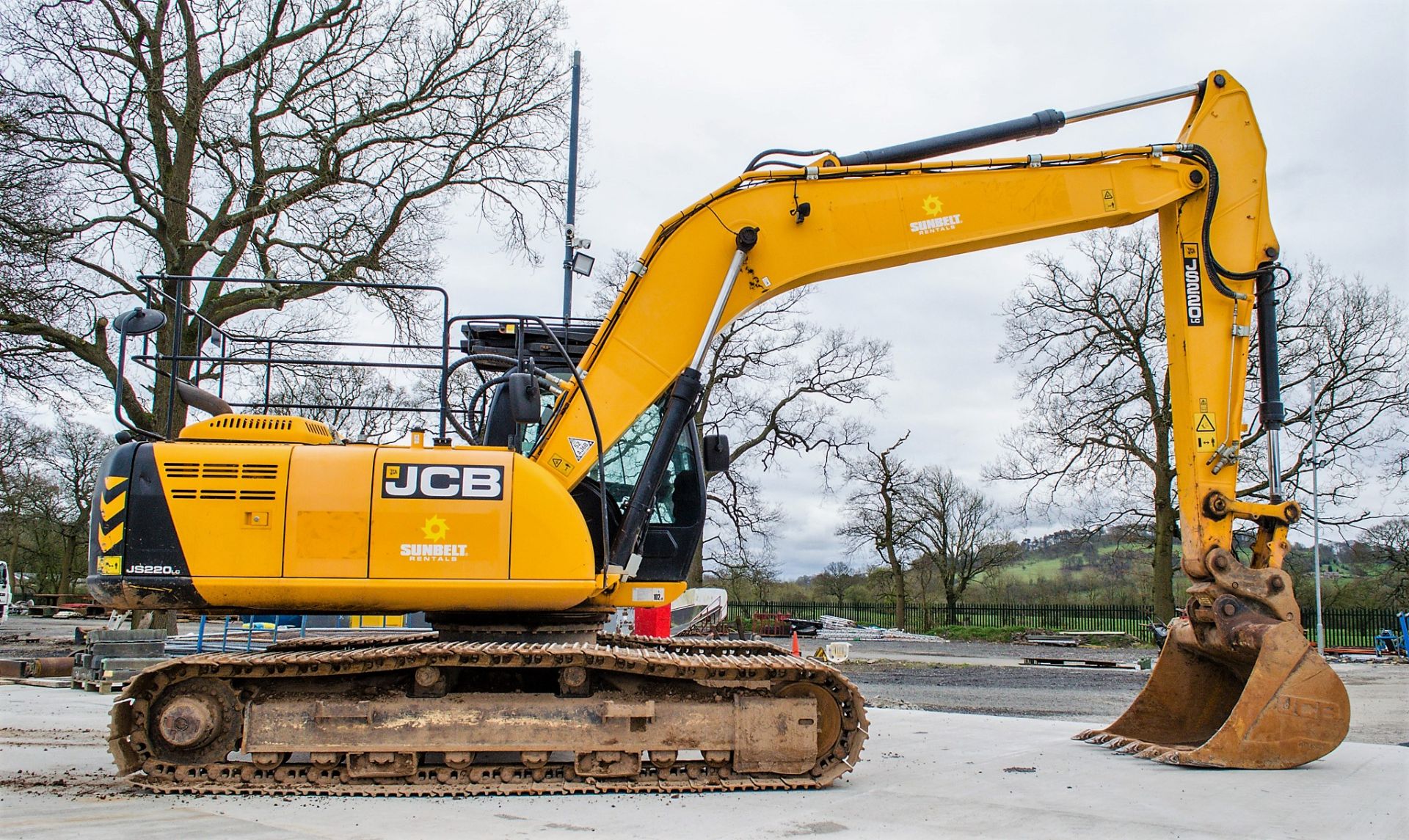 JCB JS 220 LC 22 tonne steel tracked excavator  Year: 2014 S/N: 02135730 Rec Hours: 7662 c/w 2 - Image 8 of 27