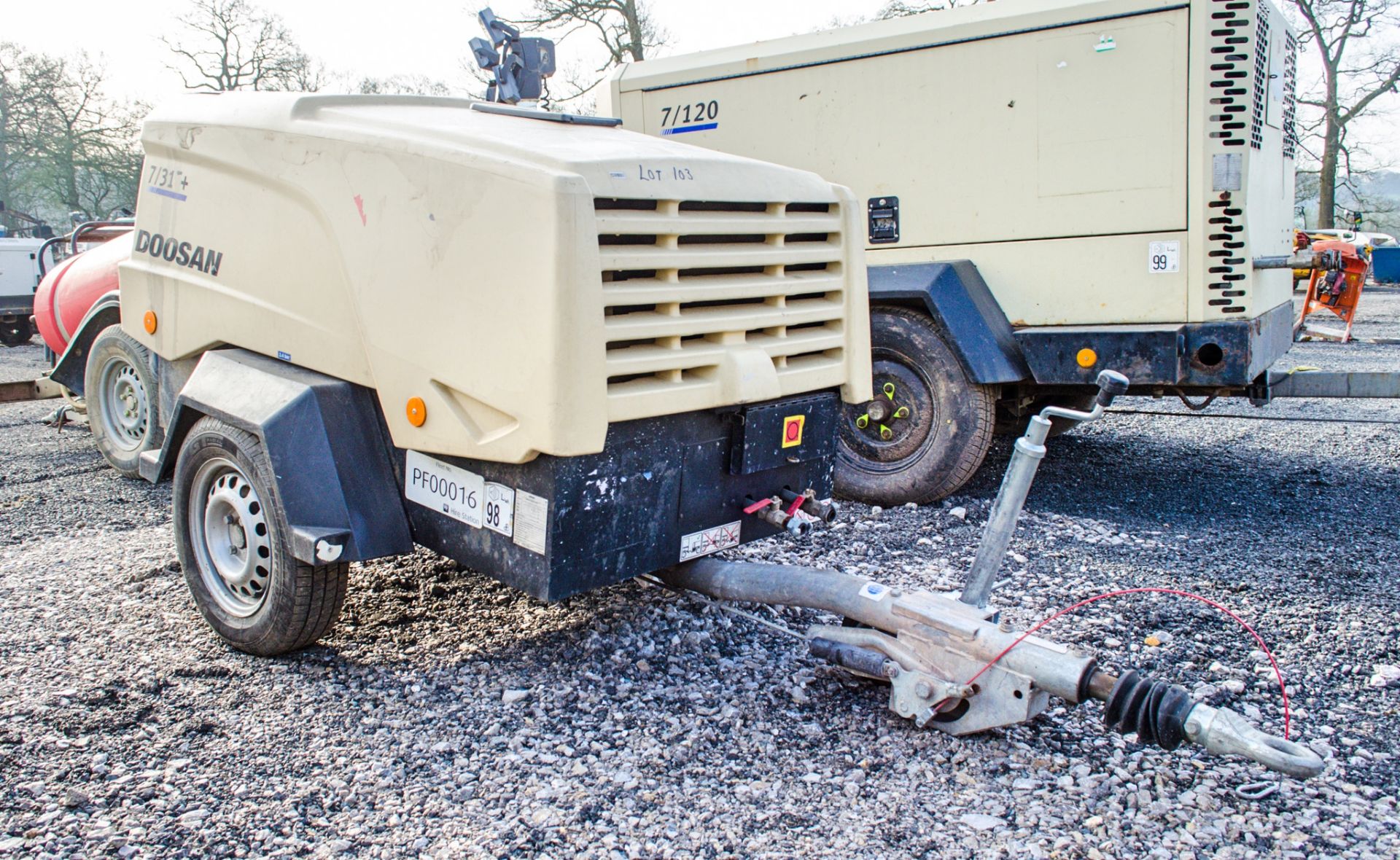 Doosan 7/31E+ diesel driven fast tow mobile air compressor Year: 2015 S/N: Y323350 Recorded Hours: