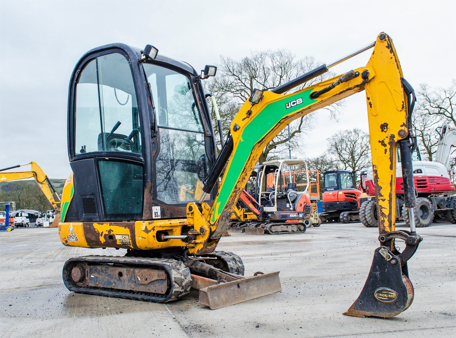 JCB 8016 1.5 tonne rubber tracked mini excavator Year: 2015 S/N: 2071770 Recorded Hours: 1990 blade, - Image 2 of 18