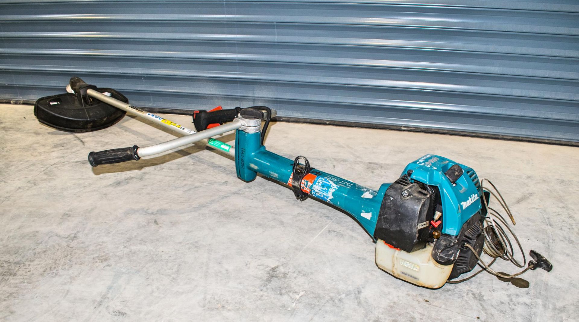 Makita EM4351UH petrol driven strimmer ** Parts missing **