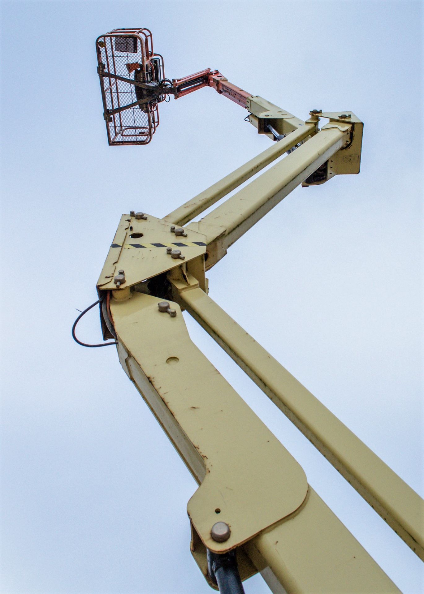 JLG 450AJ Series 2 diesel driven articulated boom access platform Year: 2014 S/N: E300001956 - Image 12 of 16