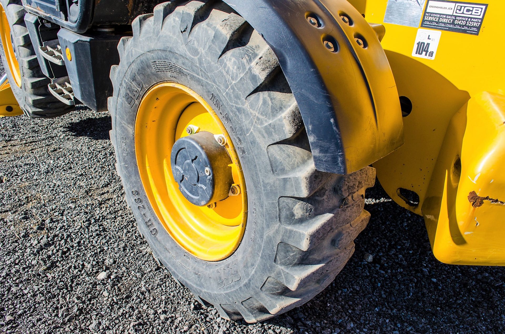 JCB 535-140 Hi-Viz 14 metre telescopic handler Year: 2014 S/N: 2340191 Recorded Hours: 3635 A633914 - Image 13 of 20