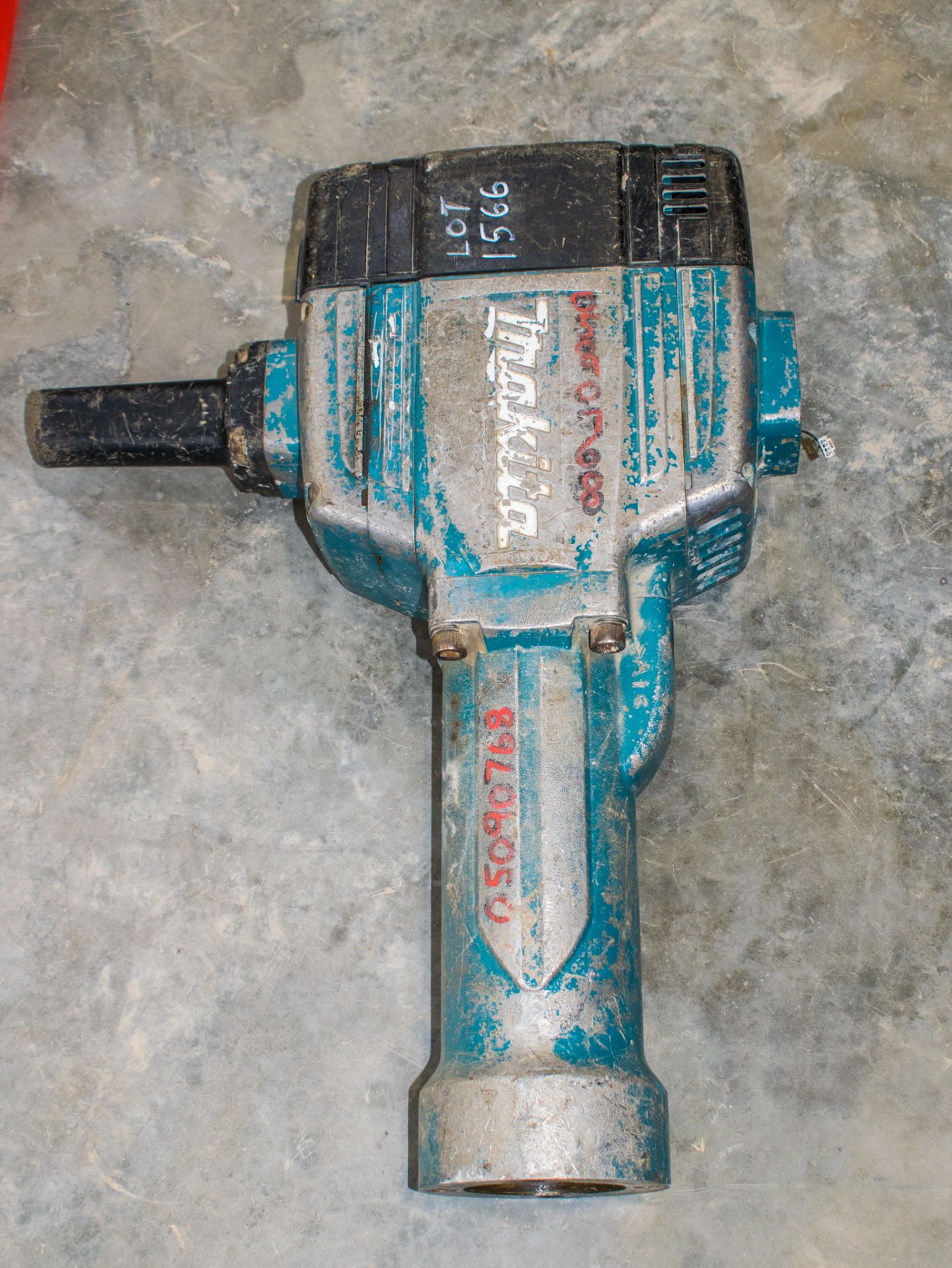 Makita HM1810 110 volt breaker  *  In disrepair  *