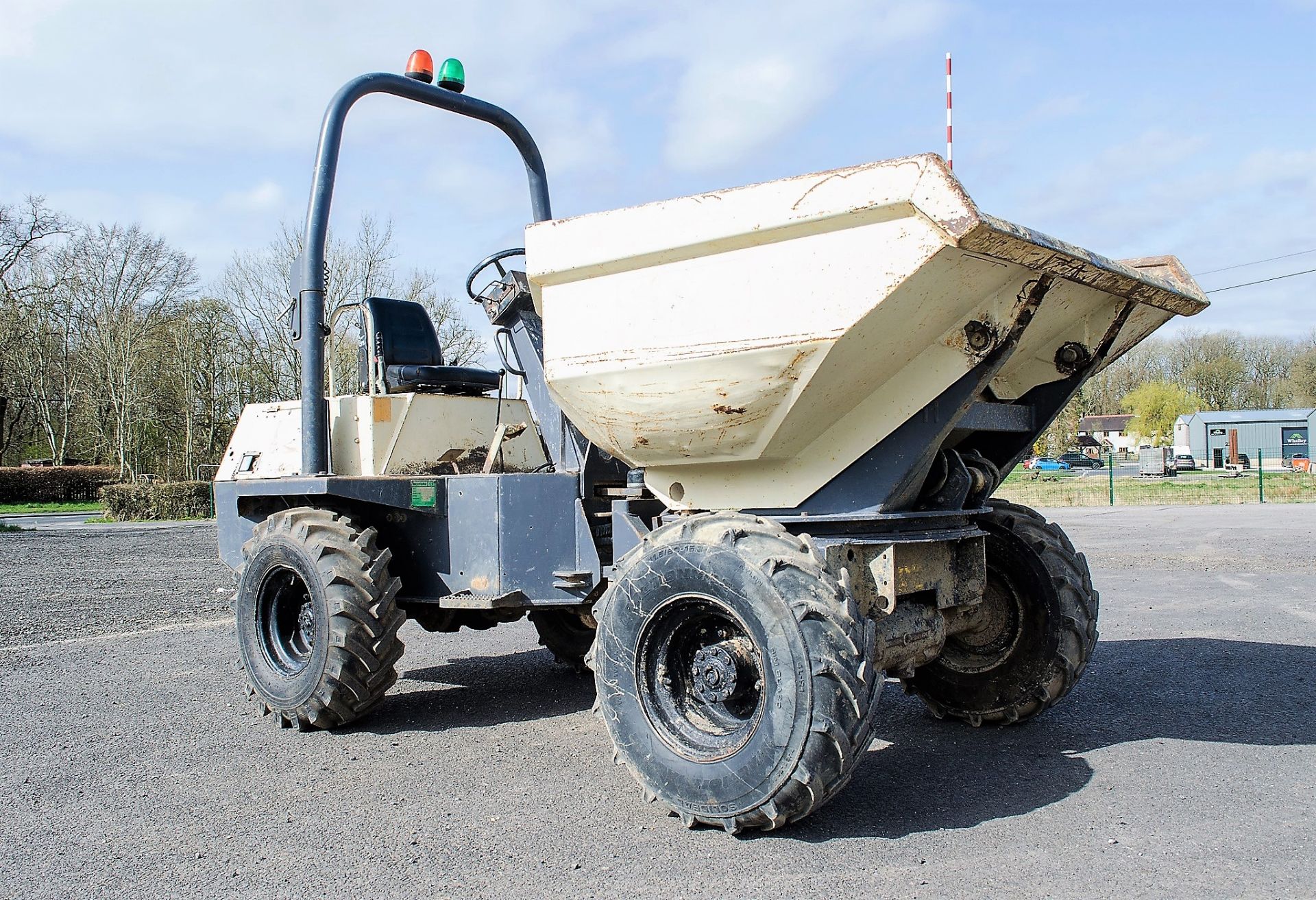 Benford Terex 3 tonne swivel skip dumper Year: 2007 S/N: E704FS192 Recorded Hours: 266 D1388 - Image 2 of 21