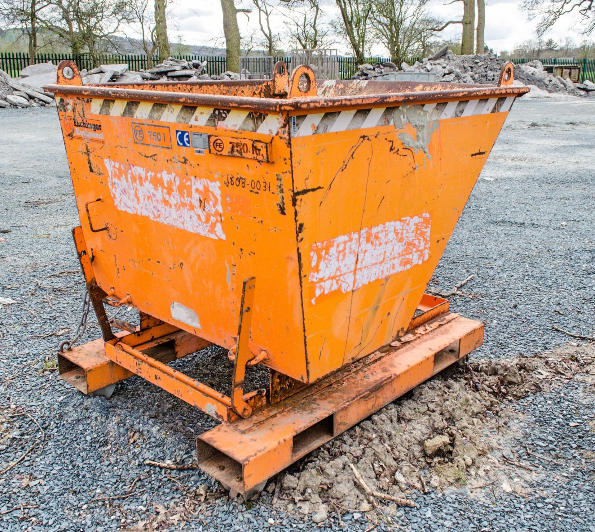 Eichinger steel fork lift tipping skip - Image 2 of 2