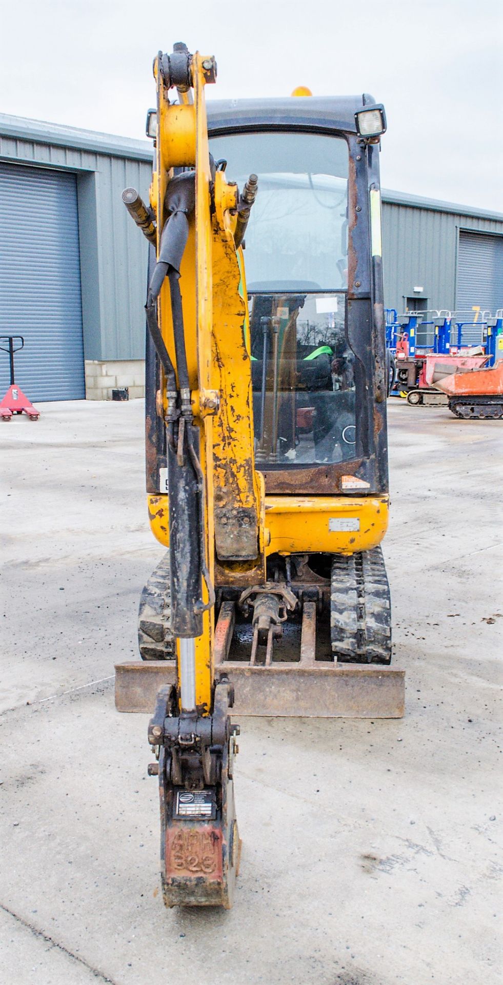 JCB 8016 1.5 tonne rubber tracked mini excavator Year: 2015 S/N: 2071770 Recorded Hours: 1990 blade, - Image 5 of 18