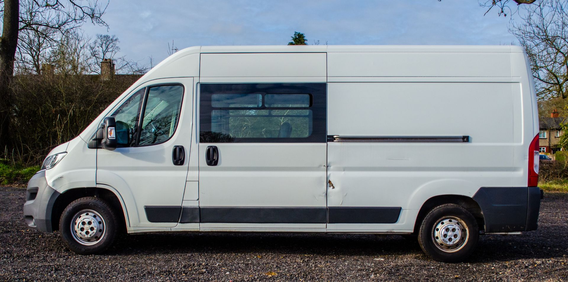 Citroen Relay 35 CLM 2.2 diesel driven 9 seat crew cab panel van Ex MOD  Vin number: - Image 7 of 23