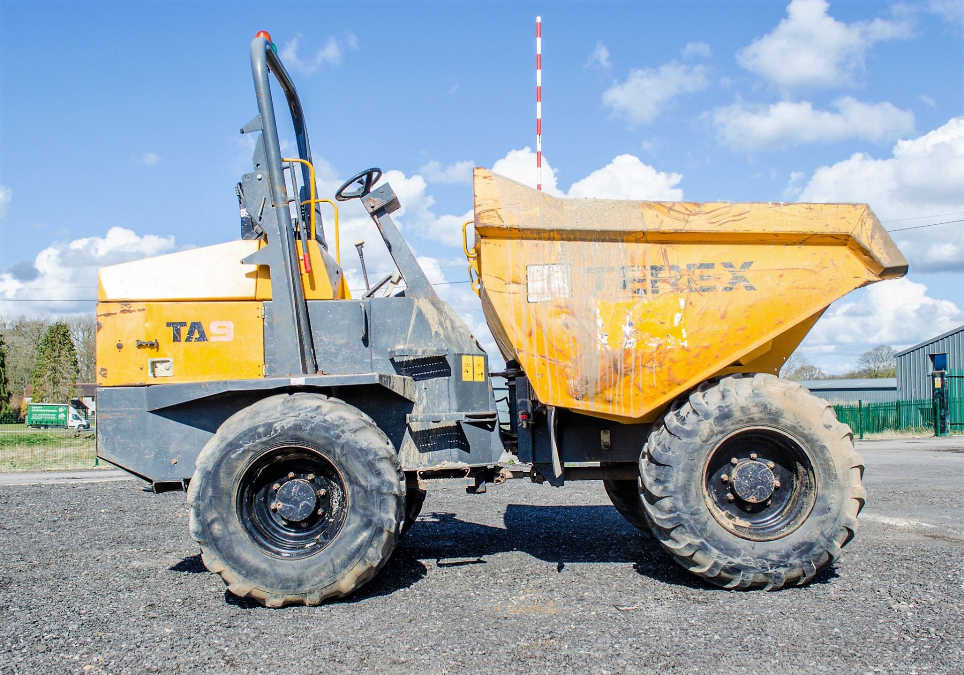 Terex 9 tonne straight skip dumper Year: 2014 S/N: EE1PK4941 Recorded Hours: 2292 D1706 - Image 8 of 19