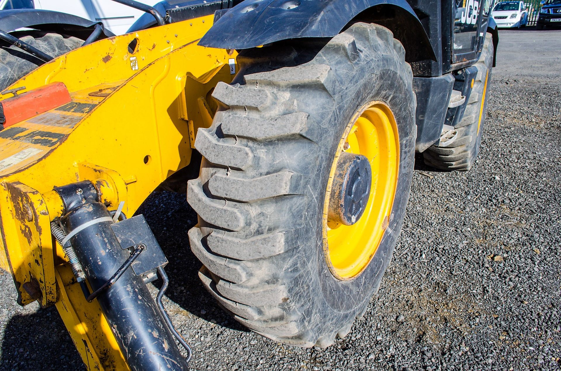 JCB 535-140 Hi-Viz 14 metre telescopic handler Year: 2014 S/N: 2340191 Recorded Hours: 3635 A633914 - Image 12 of 20