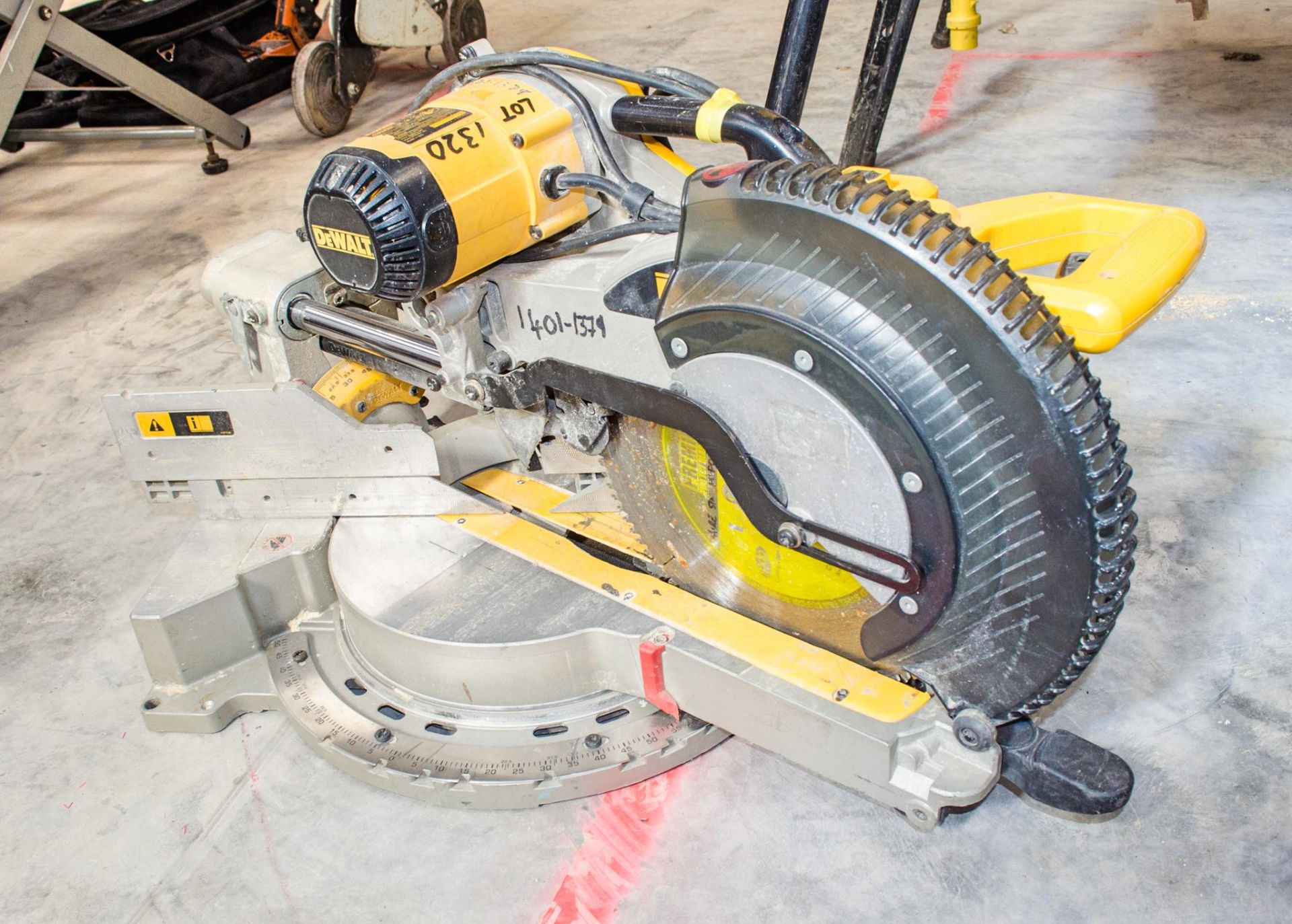 Dewalt DWS780 110v cross cut mitre saw - Image 2 of 2