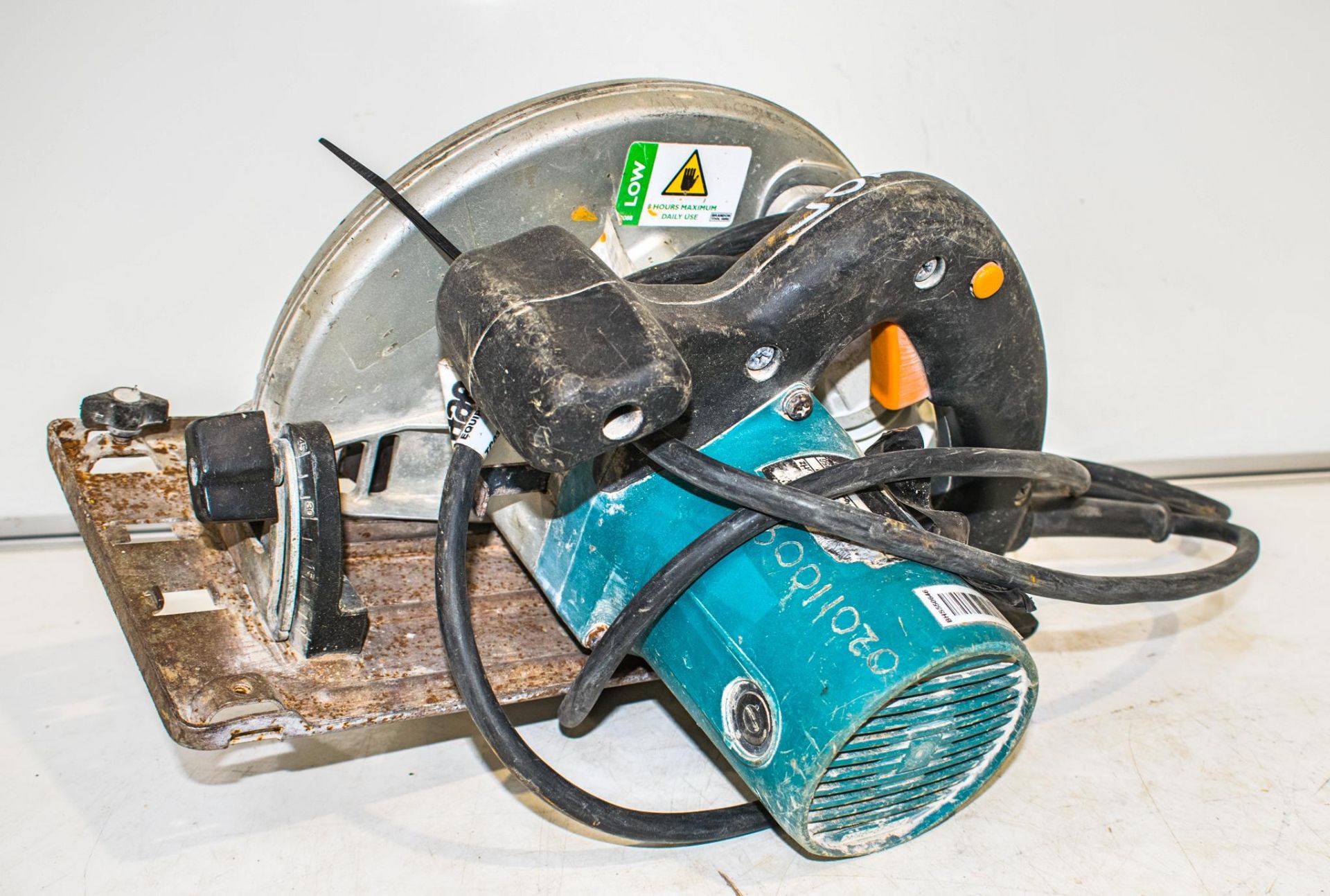 Makita 5903R 110v circular saw - Image 2 of 2