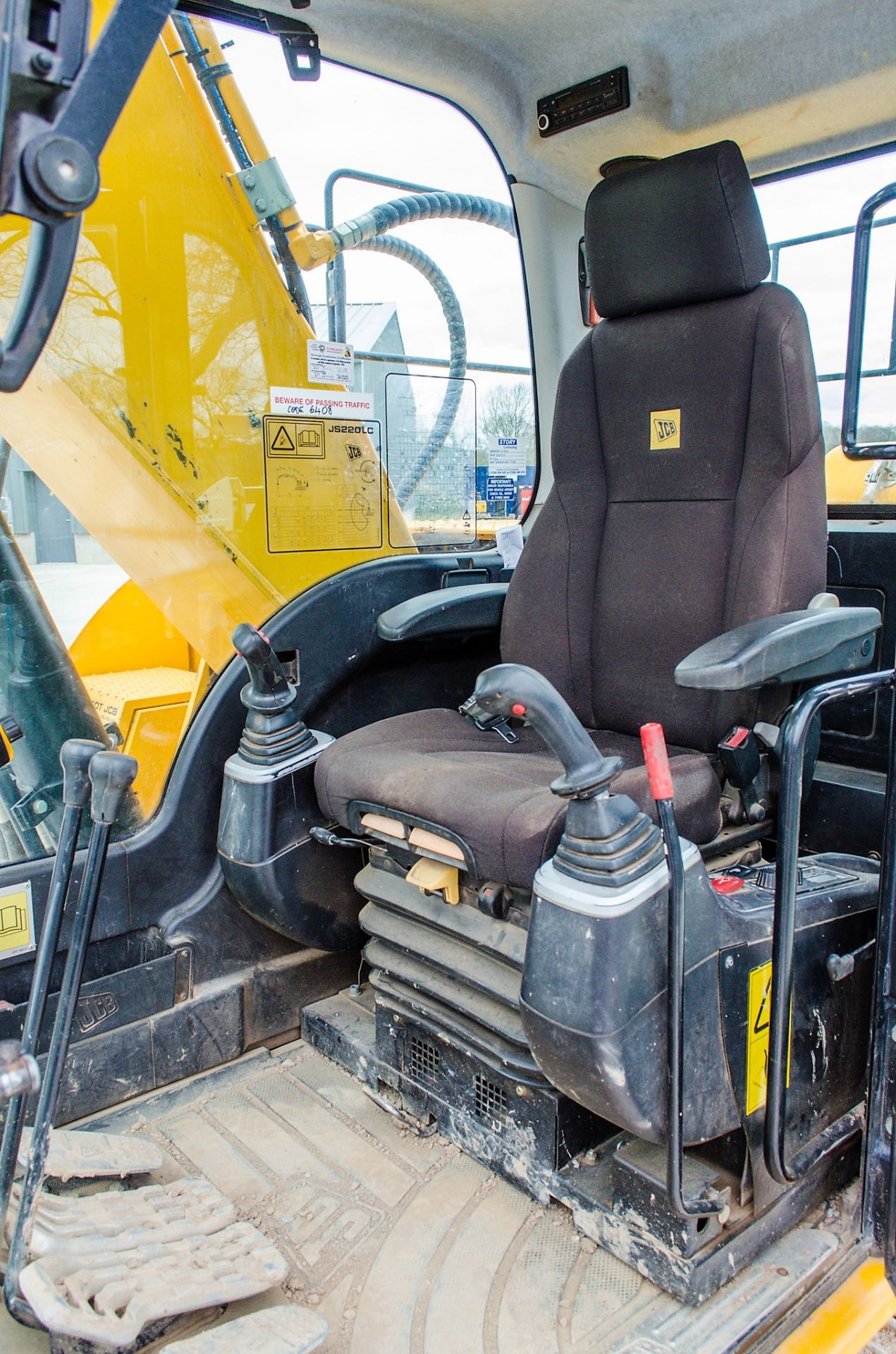JCB JS 220 LC 22 tonne steel tracked excavator  Year: 2014 S/N: 02135730 Rec Hours: 7662 c/w 2 - Image 21 of 27