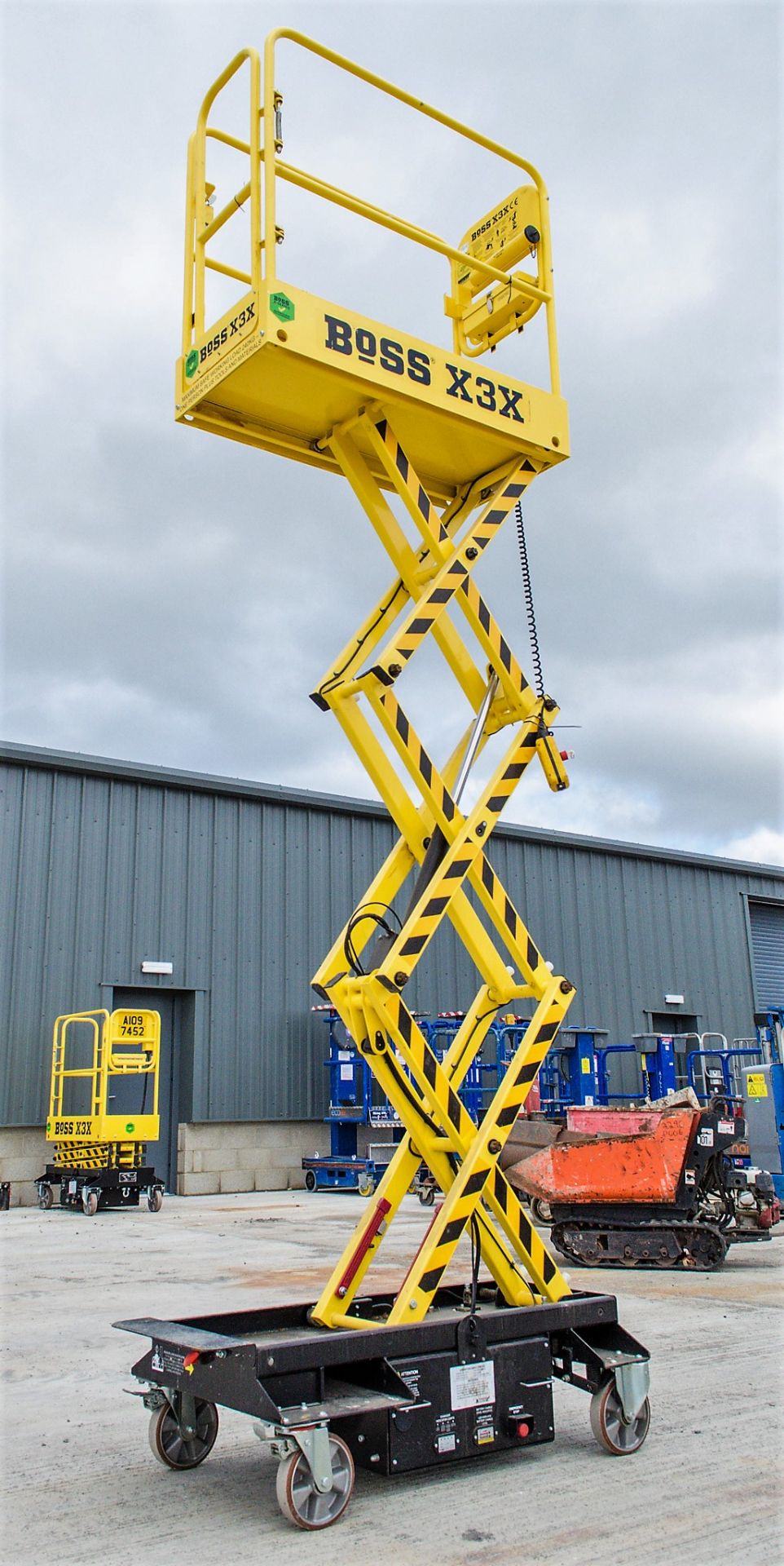 Boss X3X battery electric push around access platform Year: 2019 S/N: 30217 A1097447 - Image 3 of 6