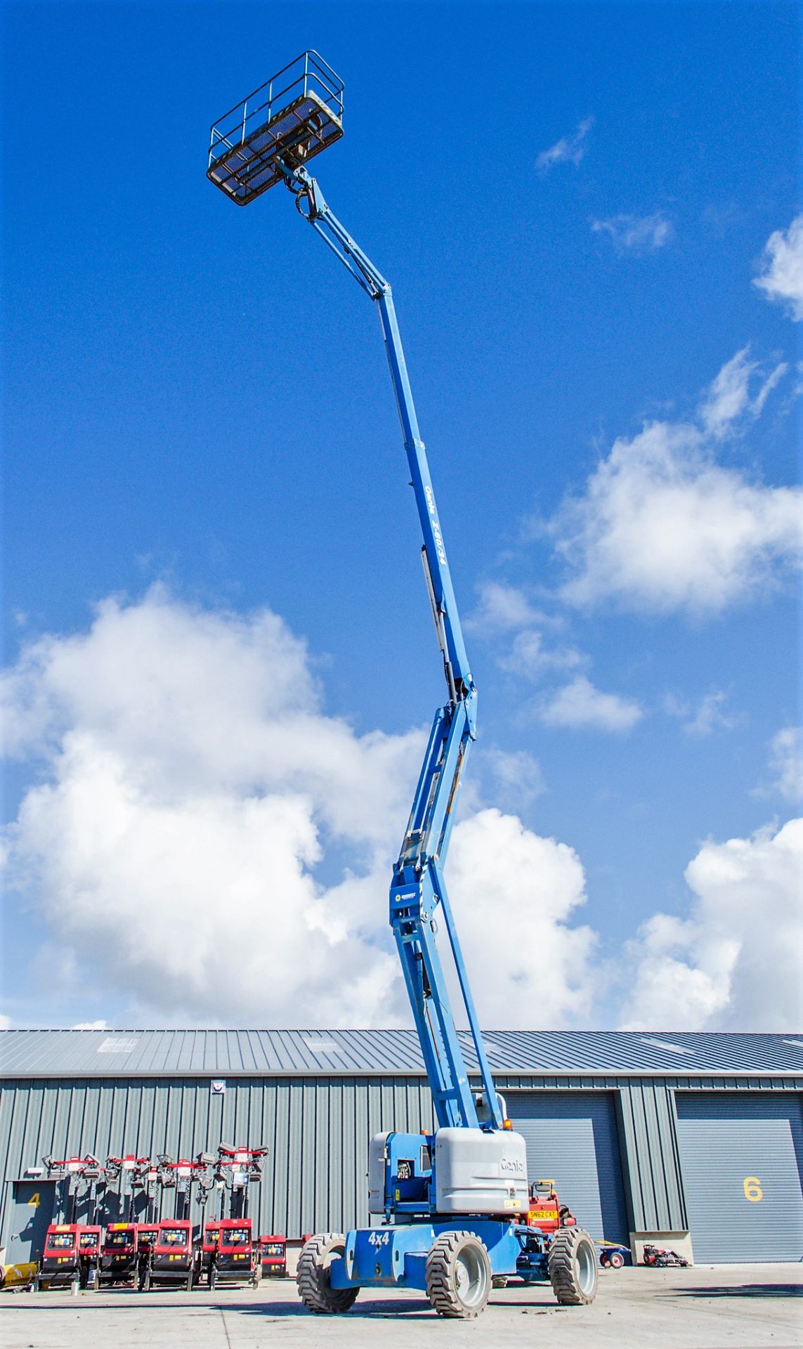 Genie Z60/34 diesel/electric articulated boom lift access platform Year: 2014 S/N: Z6014-13483 - Image 14 of 17