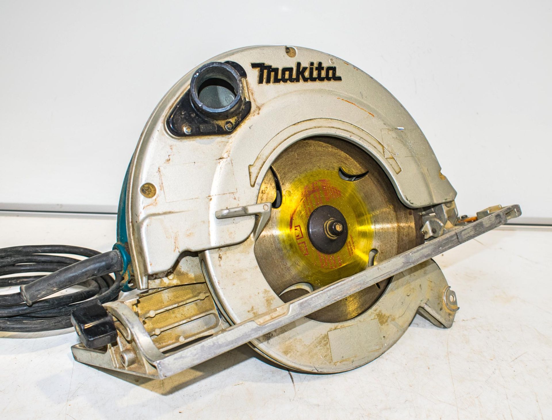 Makita 5903R 110v circular saw