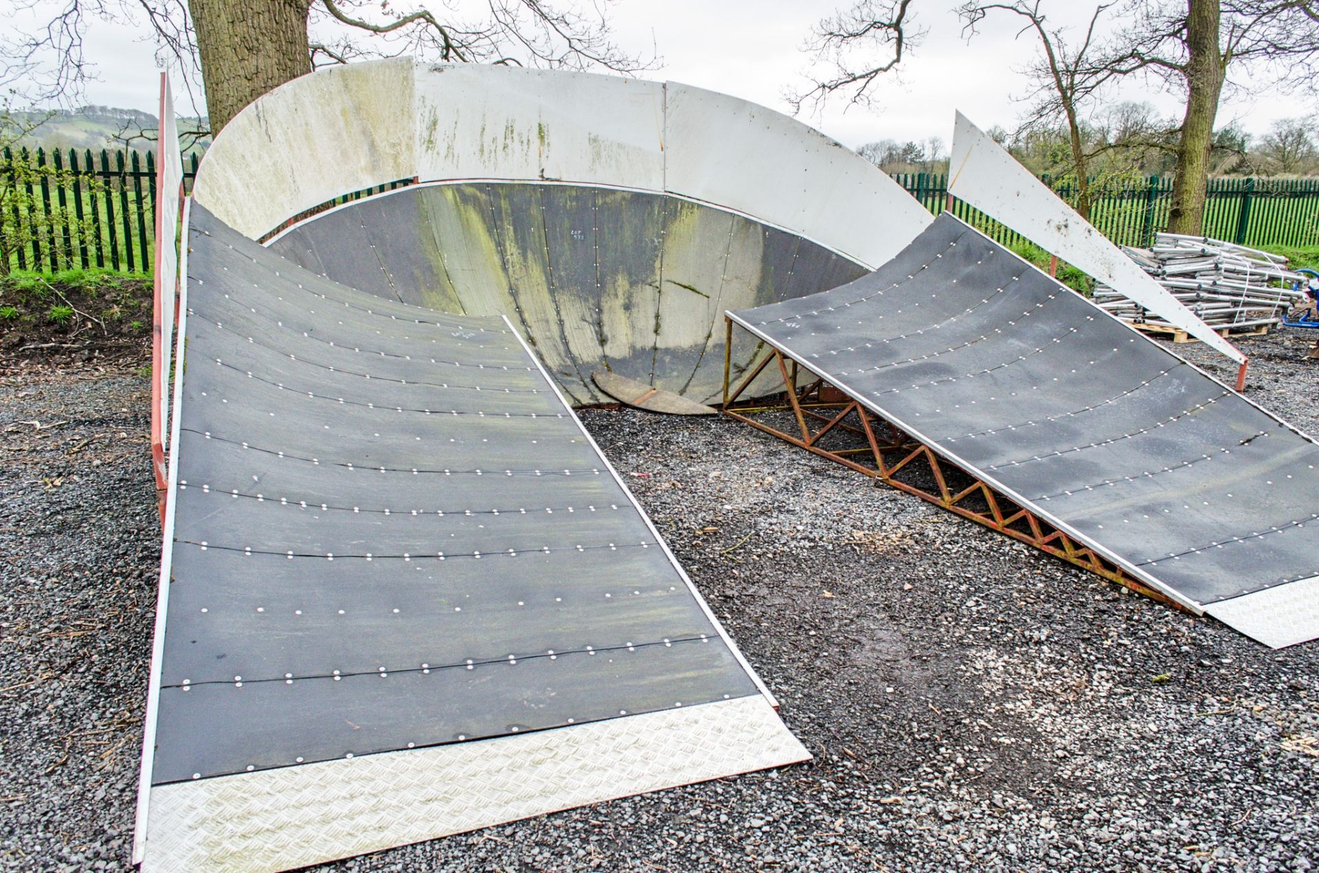 BMX/Skateboard ramp Comprising of: 3 sections Overall size approximately 20 ft deep x 16 ft wide - Image 2 of 6