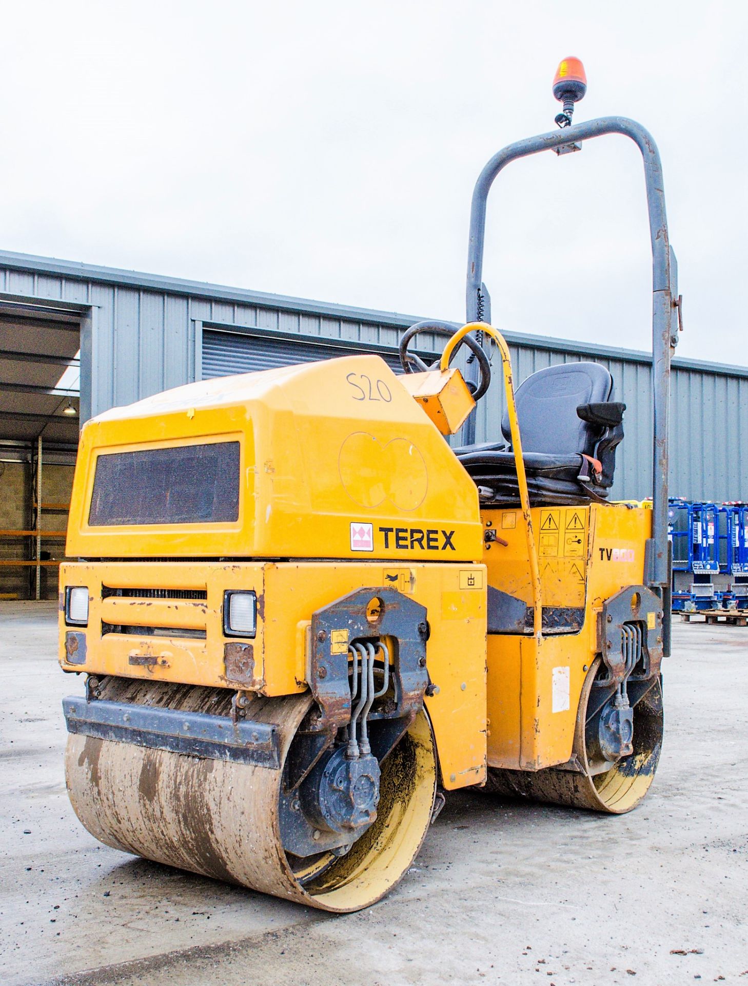 Terex TV800 double drum ride on roller Year: 2011 S/N: EBANS1633 Recorded Hours: 1051 RTD036