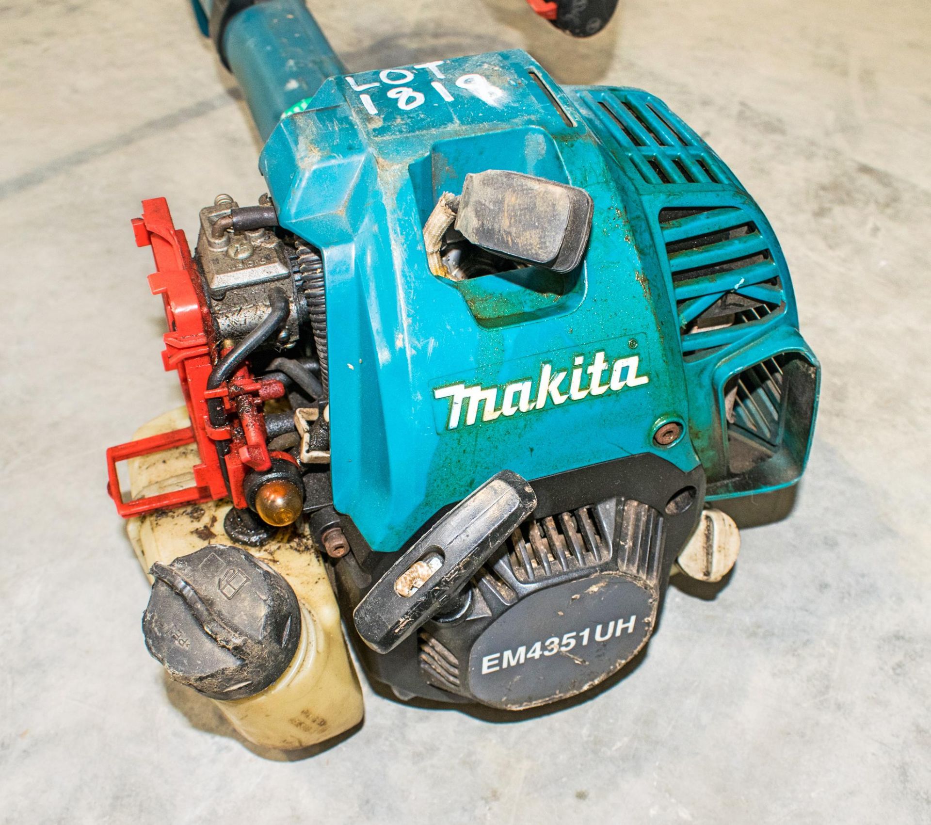 Makita EM4351UH petrol driven strimmer ** Parts missing ** - Image 2 of 3