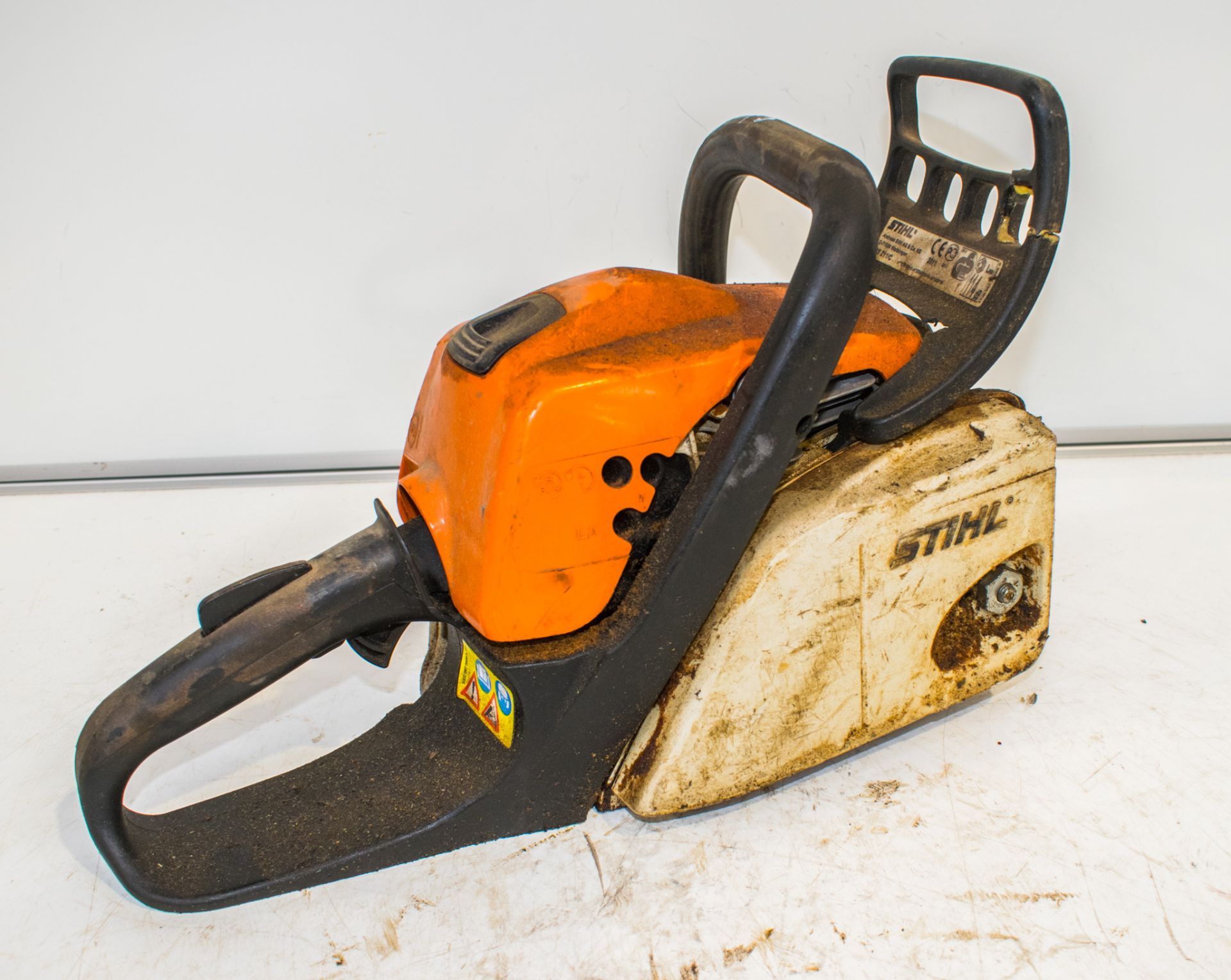 Stihl MS211 petrol driven chain saw * bar missing * - Image 2 of 2