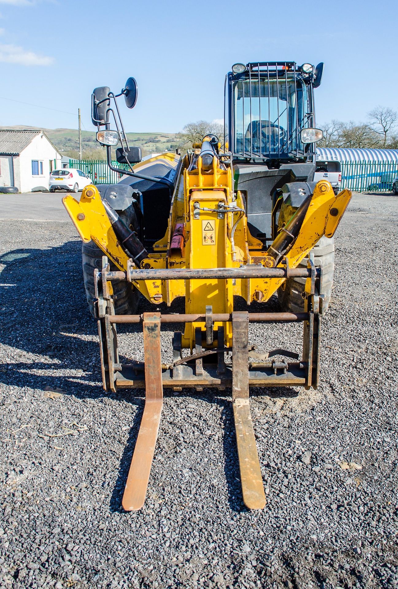 JCB 535-140 Hi-Viz 14 metre telescopic handler Year: 2014 S/N: 2340191 Recorded Hours: 3635 A633914 - Image 5 of 20