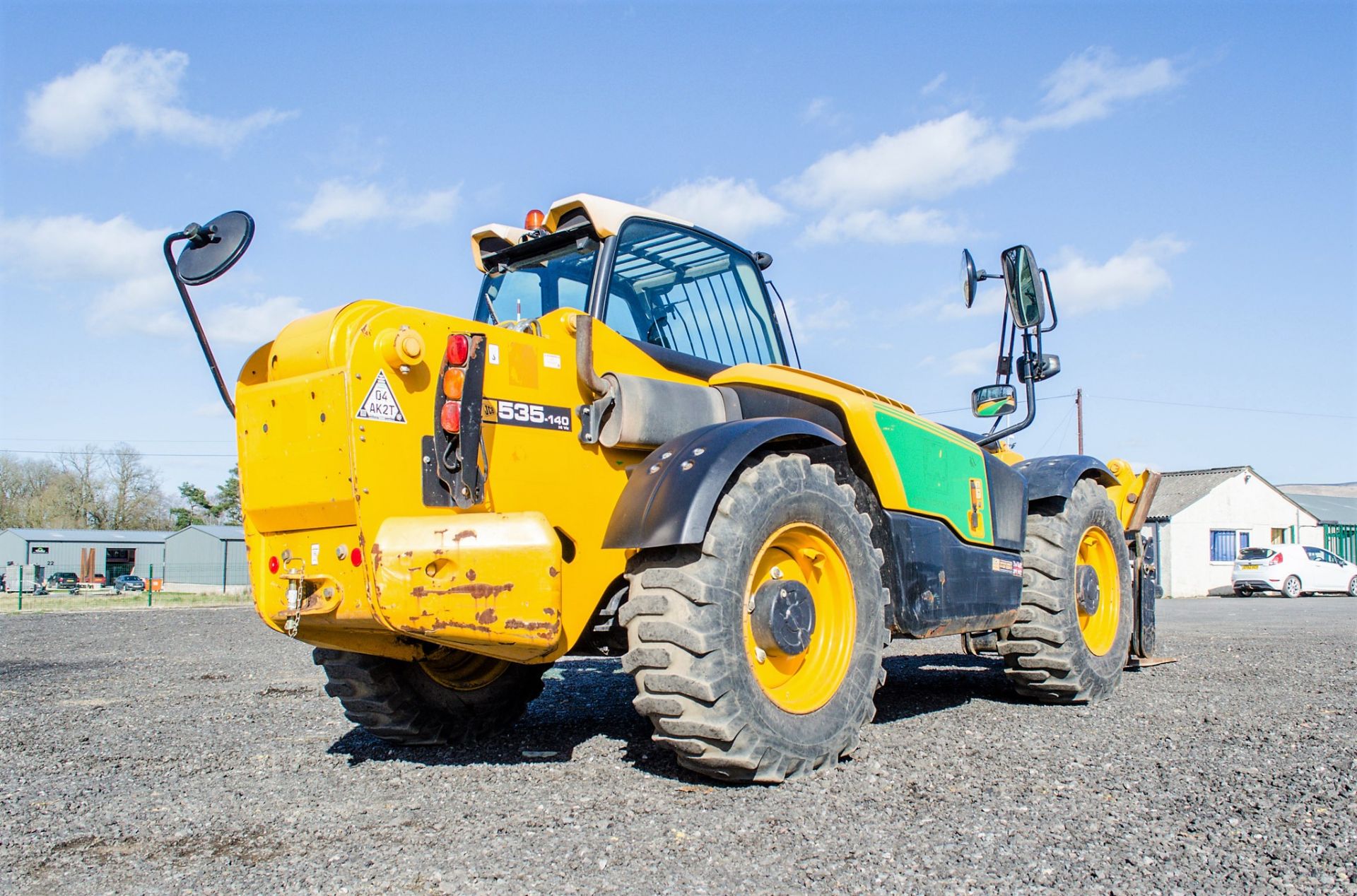 JCB 535-140 Hi-Viz 14 metre telescopic handler Year: 2014 S/N: 2340191 Recorded Hours: 3635 A633914 - Image 4 of 20