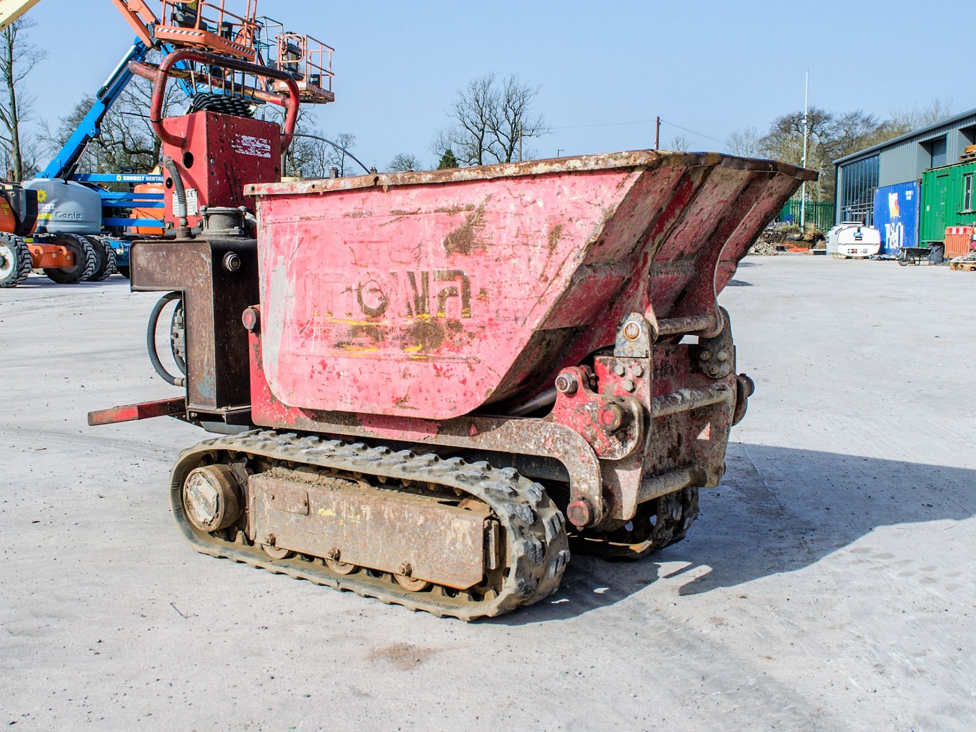 Hinowa HP800 800kg petrol driven high tip mini dumper Year: 2000 S/N: 58208 2285001 - Image 2 of 12