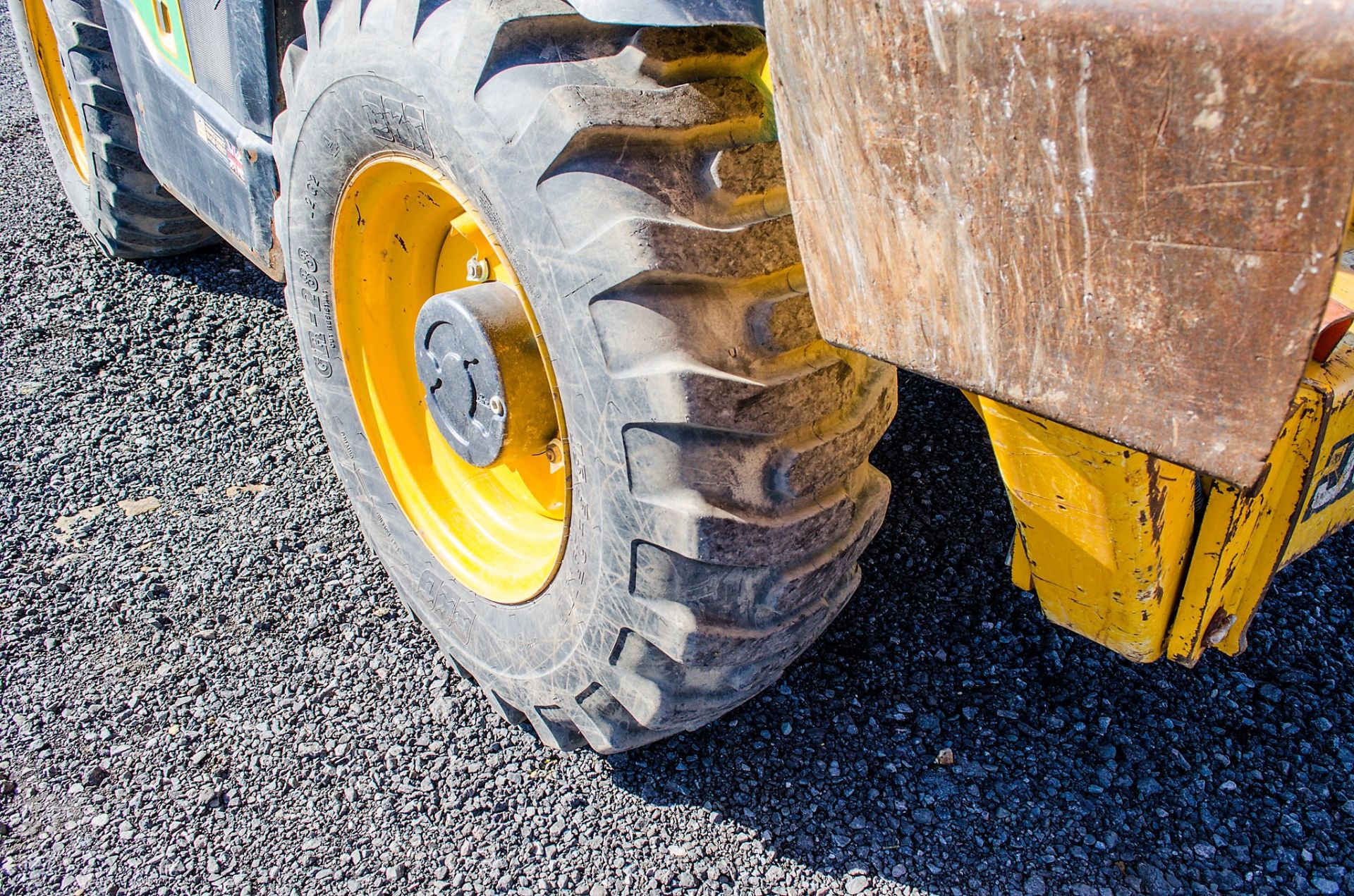 JCB 535-140 Hi-Viz 14 metre telescopic handler Year: 2014 S/N: 2340191 Recorded Hours: 3635 A633914 - Image 15 of 20