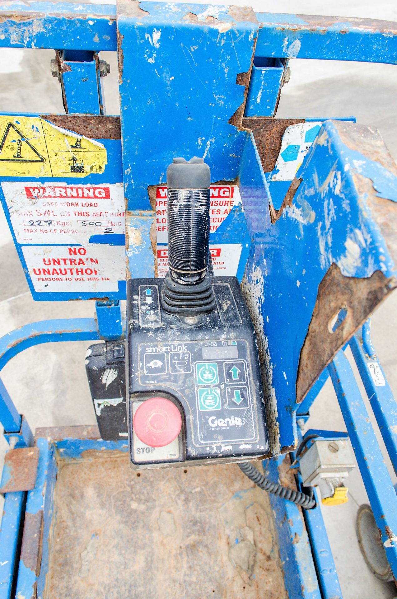 Genie GS1932 battery electric scissor lift access platform Year: 2014 S/N: 15702 Recorded Hours: 185 - Image 6 of 6