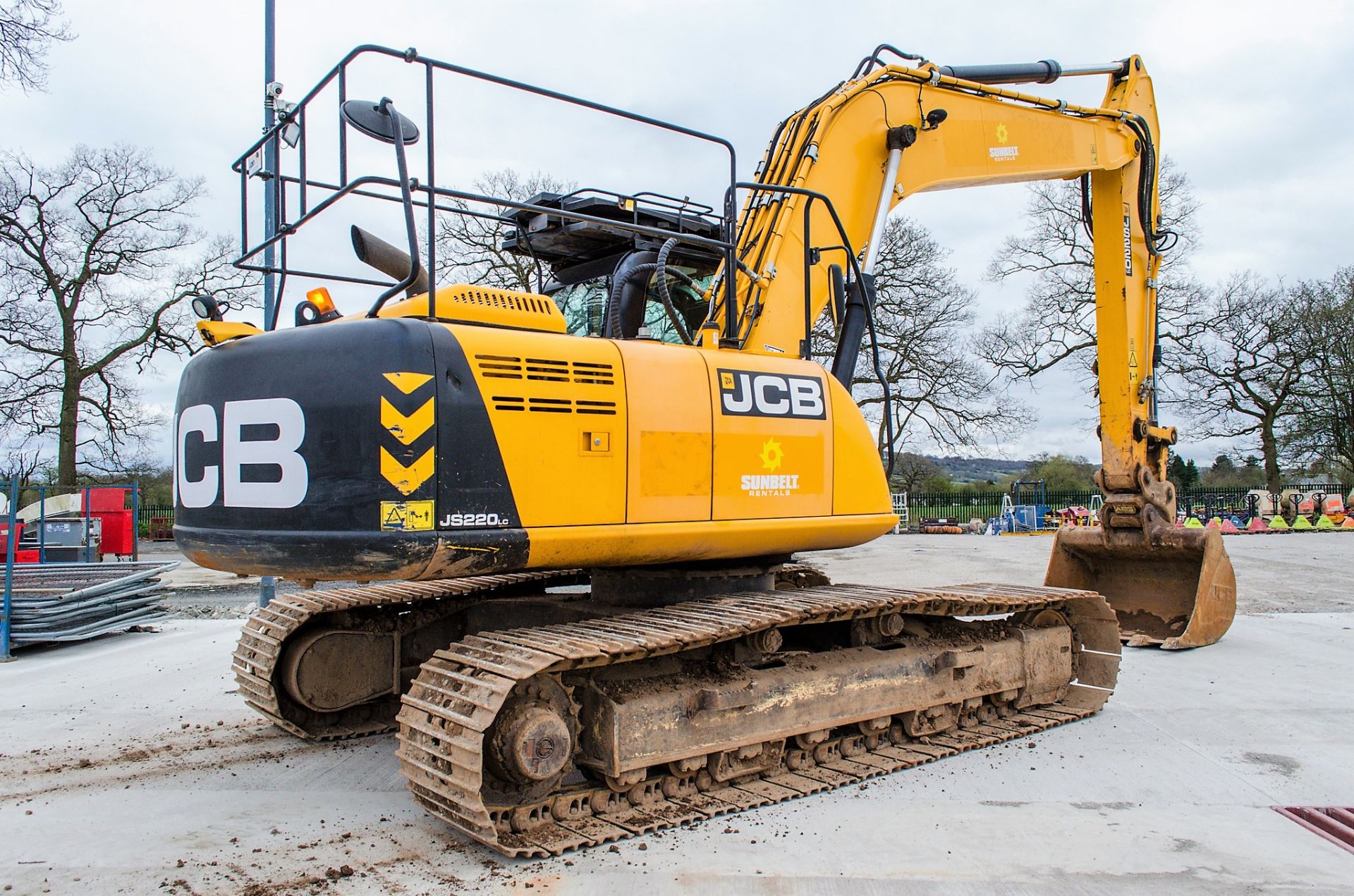JCB JS 220 LC 22 tonne steel tracked excavator  Year: 2014 S/N: 02135730 Rec Hours: 7662 c/w 2 - Image 4 of 27