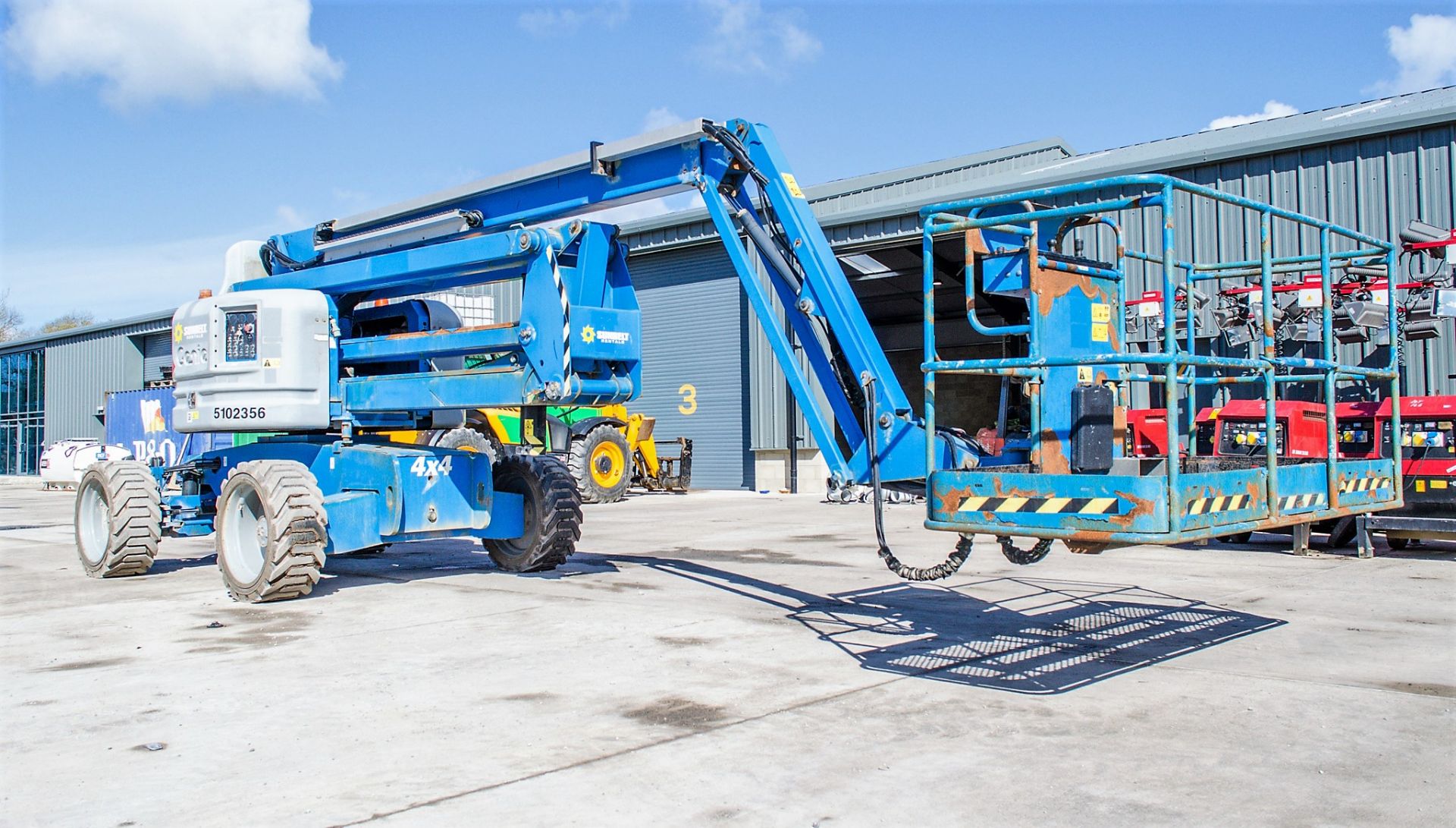 Genie Z60/34 diesel/electric articulated boom lift access platform Year: 2014 S/N: Z6014-13483 - Image 2 of 17