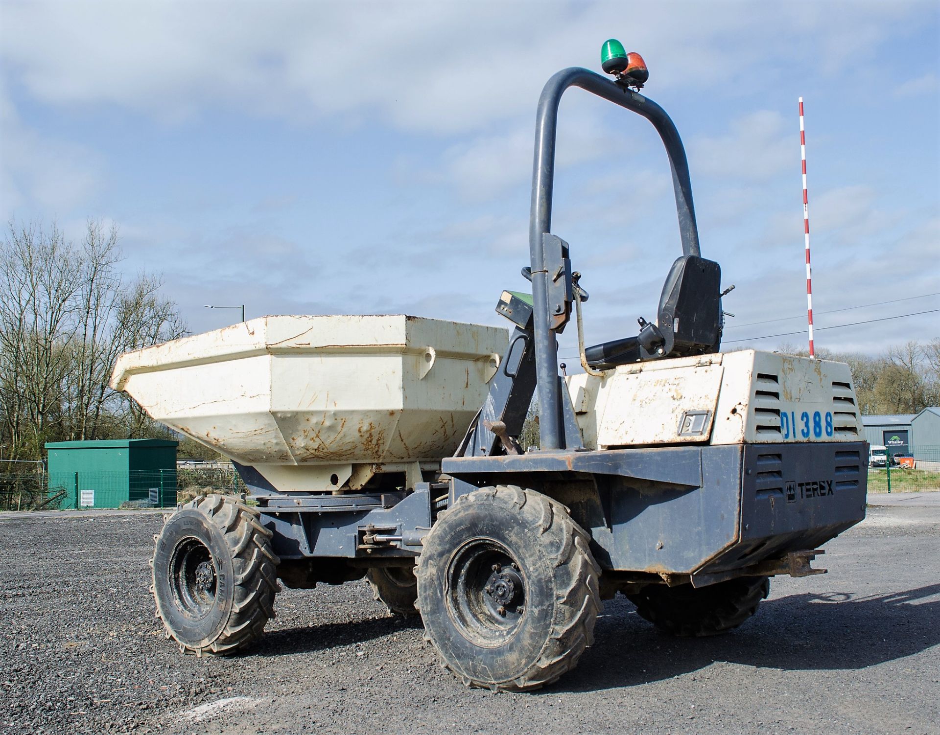 Benford Terex 3 tonne swivel skip dumper Year: 2007 S/N: E704FS192 Recorded Hours: 266 D1388 - Image 3 of 21