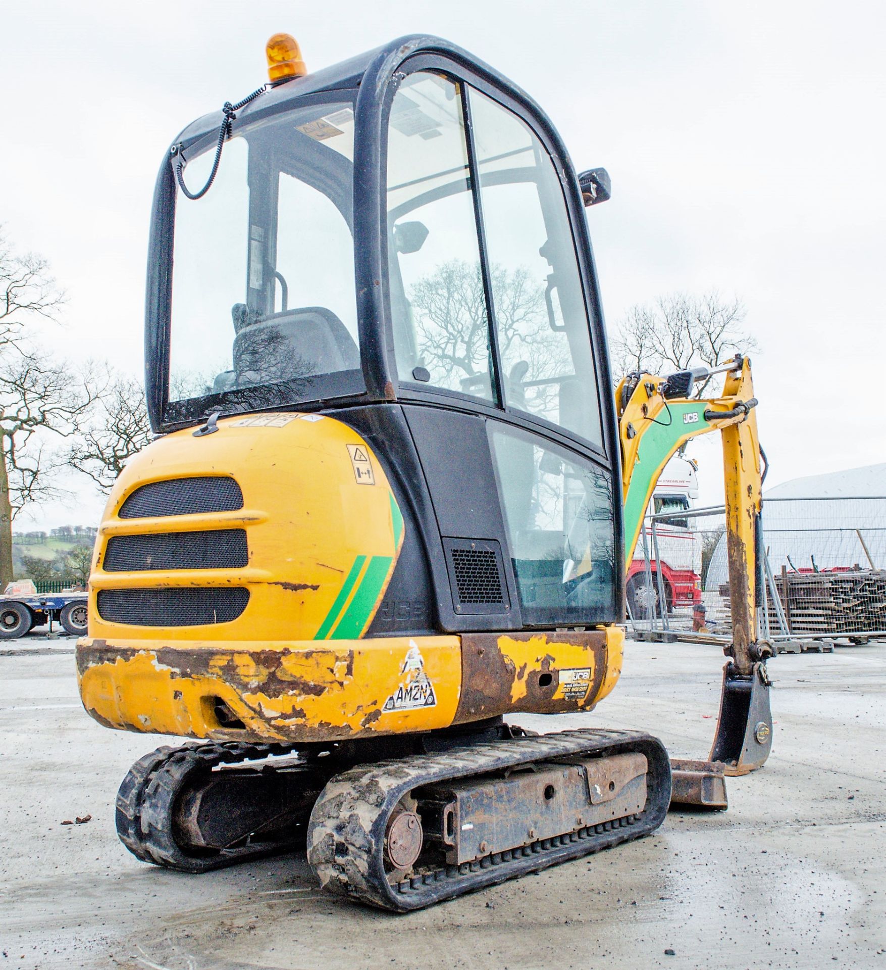 JCB 8016 1.5 tonne rubber tracked mini excavator Year: 2015 S/N: 2071770 Recorded Hours: 1990 blade, - Image 3 of 18