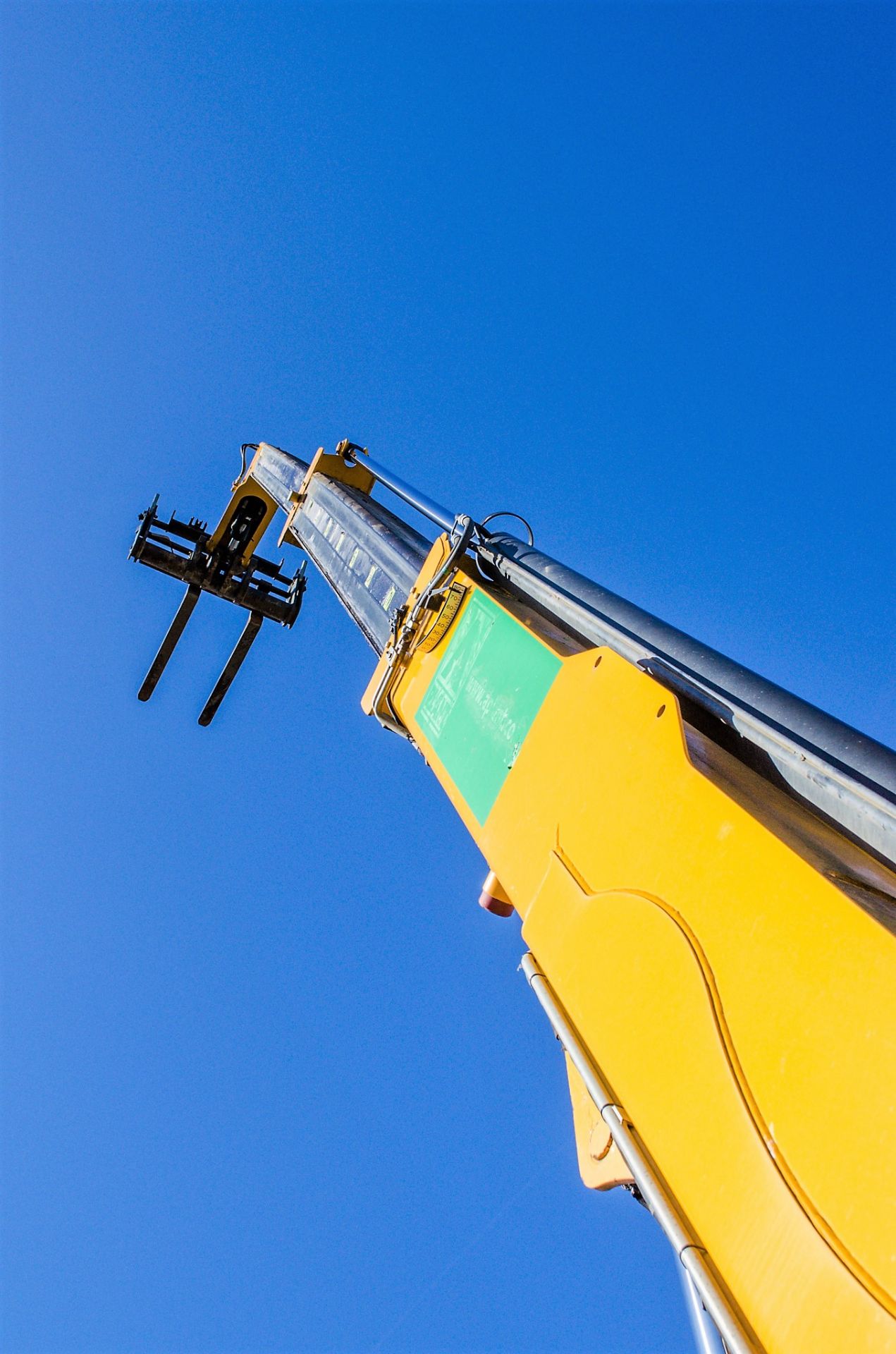 JCB 535-140 Hi-Viz 14 metre telescopic handler Year: 2014 S/N: 2340191 Recorded Hours: 3635 A633914 - Image 10 of 20