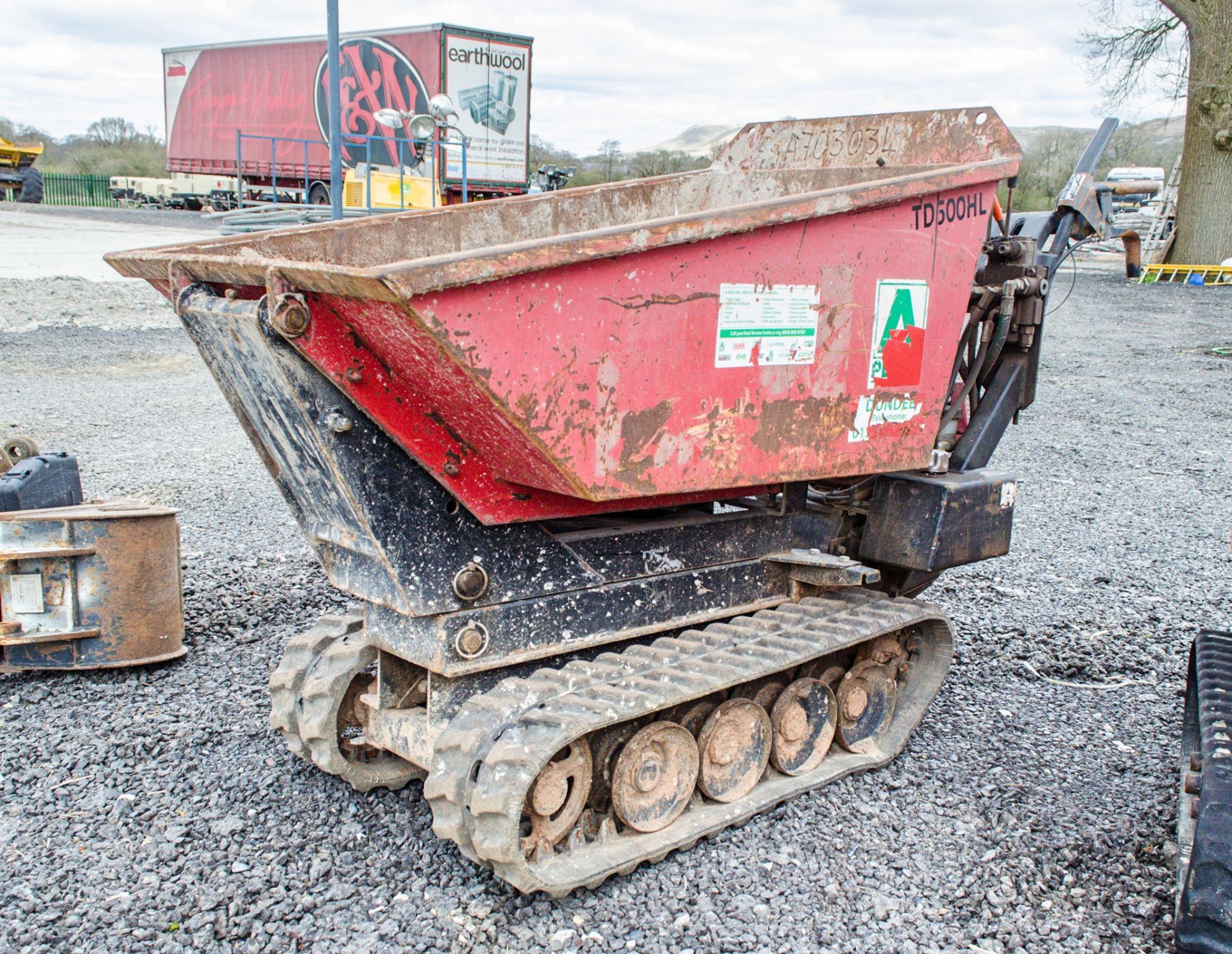 Taskman TD 500 HL petrol driven walk behind rubber tracked dumper A703034