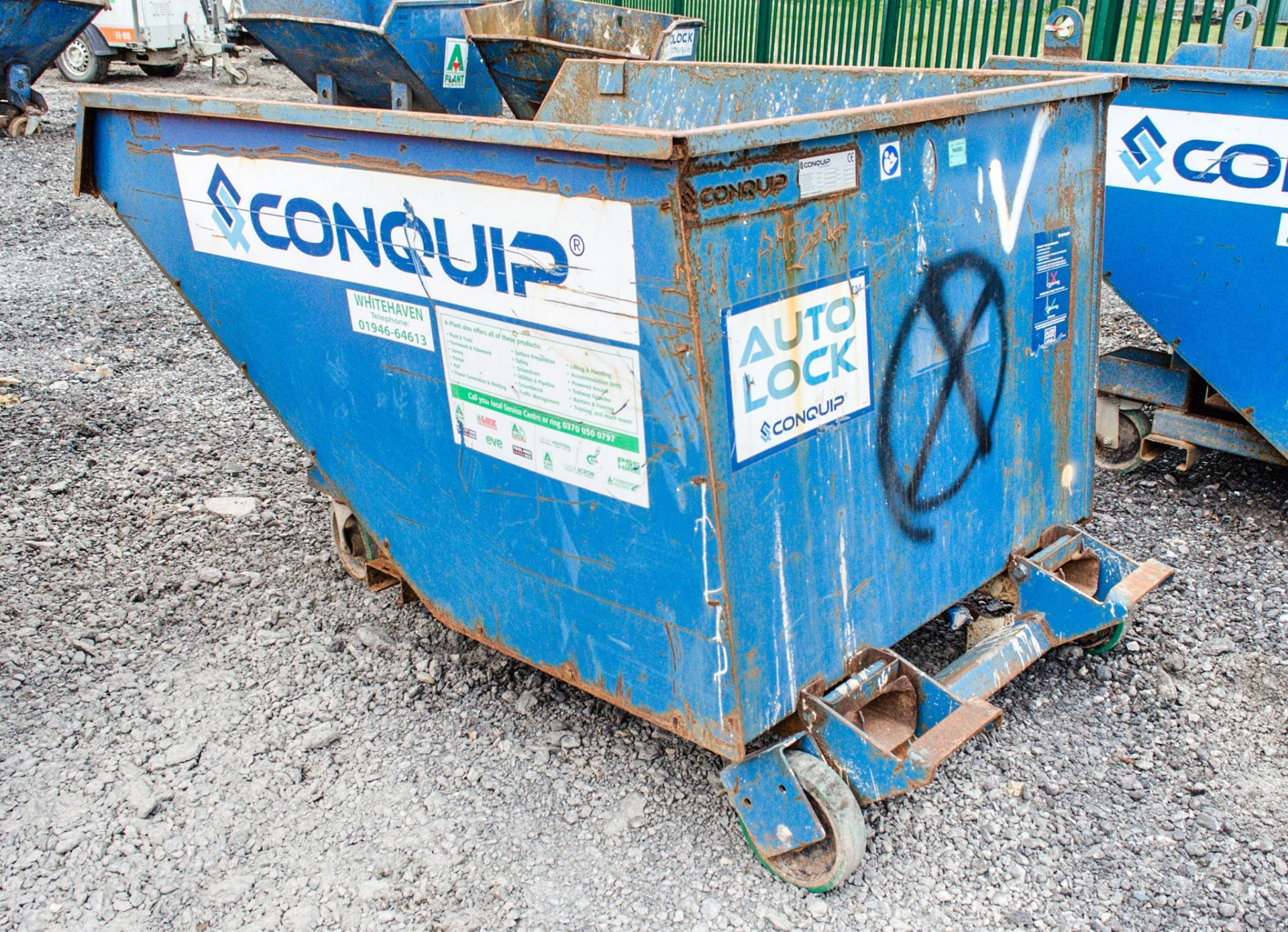 Conquip autolock steel fork lift tipping skip A955544 - Image 2 of 2