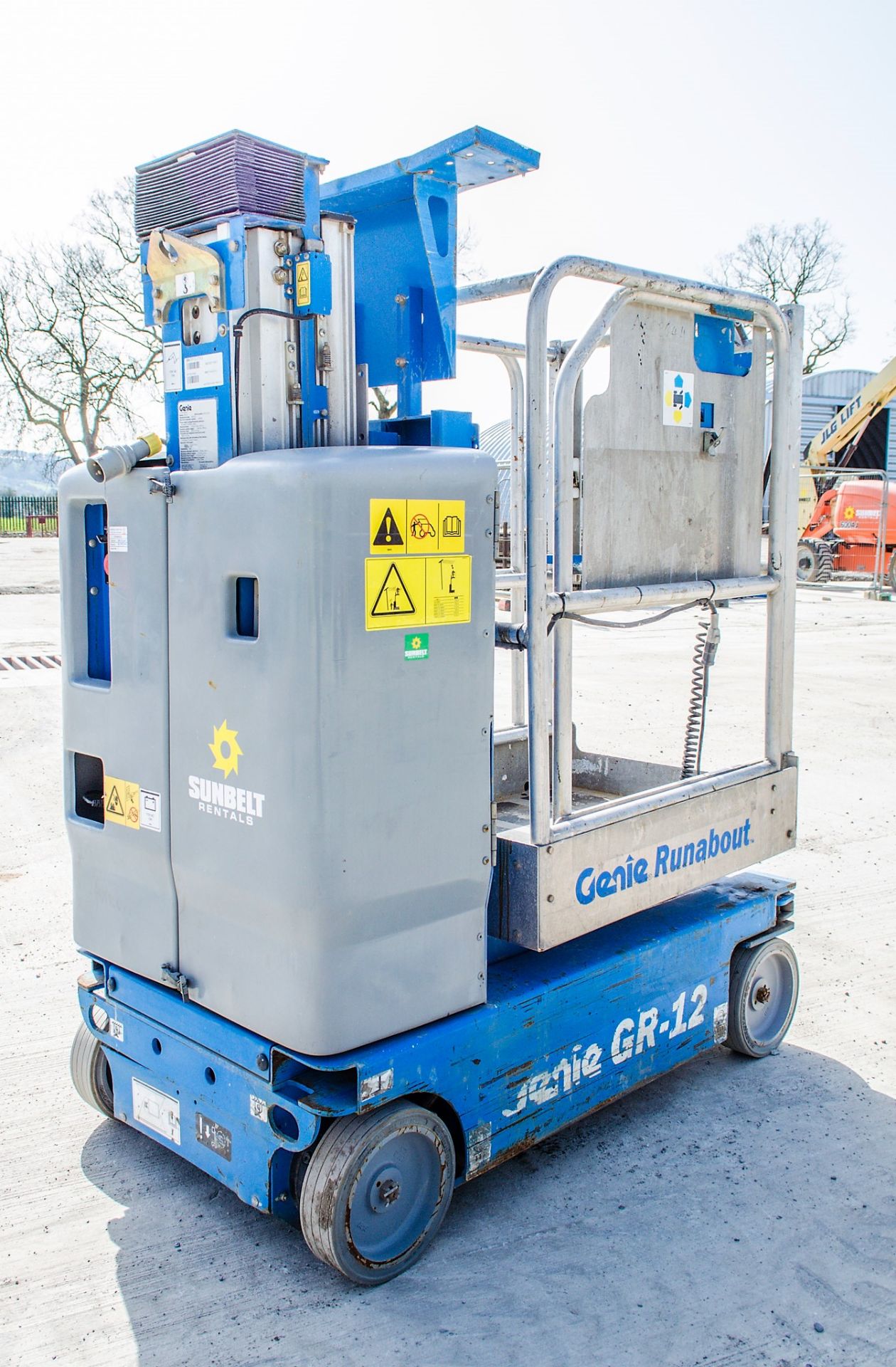Genie GR-12 Runabout battery electric access platform Year: 2013 S/N: GR13-27512 Recorded Hours: 193 - Image 2 of 6