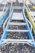 Lyte 4 tread glass fibre framed step ladder 330B0026