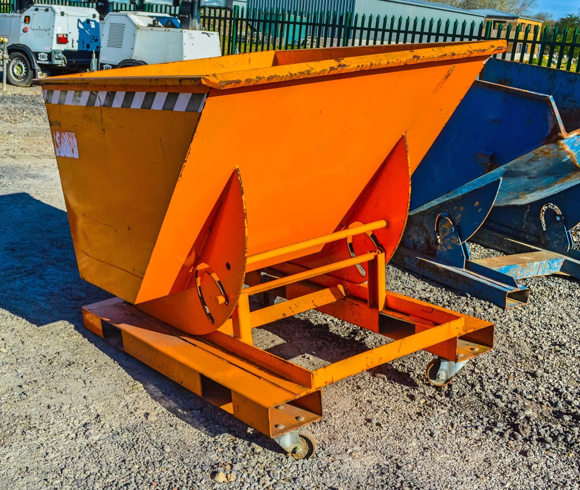 Eichinger fork lift tipping skip  1611-0764