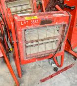 240v infra red heater 18257064 ** Wheel broken & tubes missing **