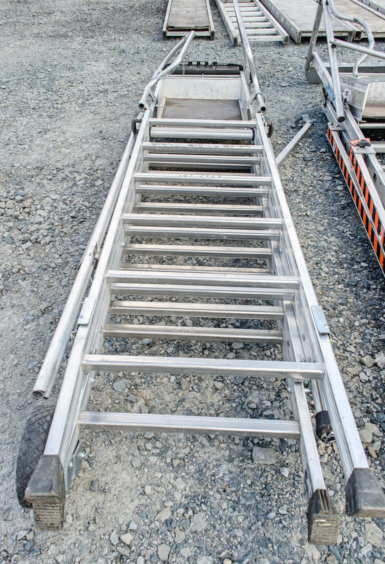 Centaure extending aluminium step ladder/podium 1704-LYT0114