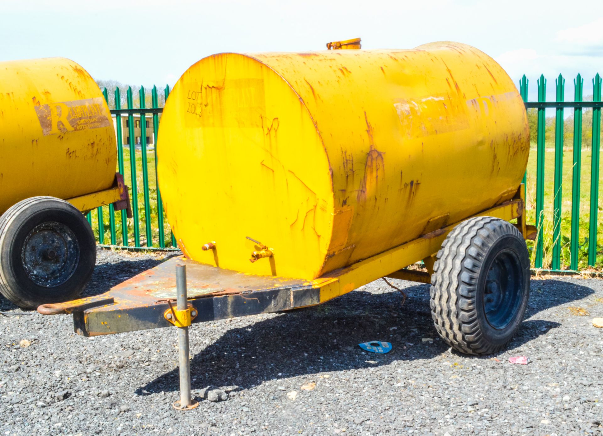 500 gallon site tow water bowser